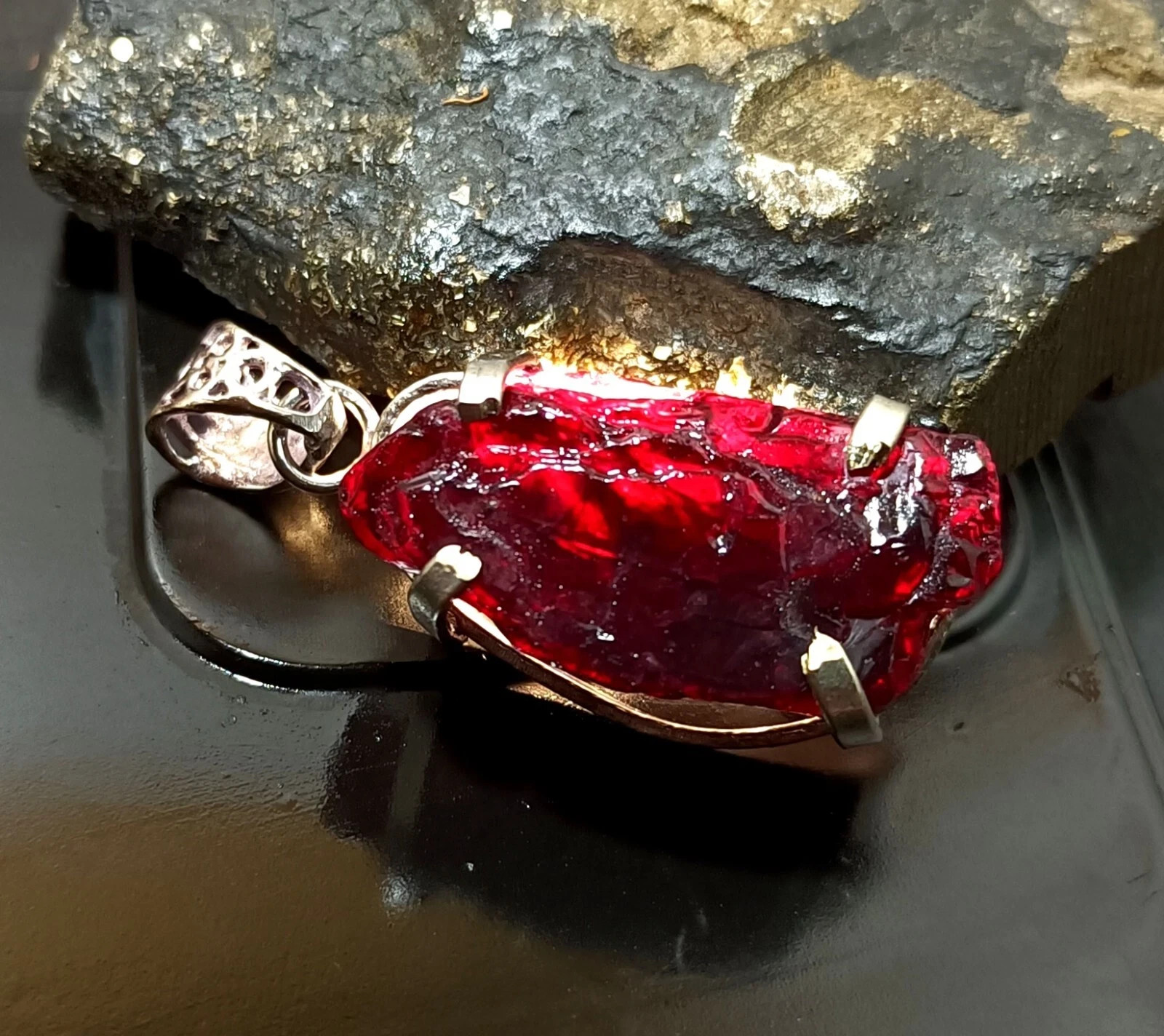 EGL Certified 77.25 Ct Natural Rough PAINITE Solid Silver Pendant Gemstone