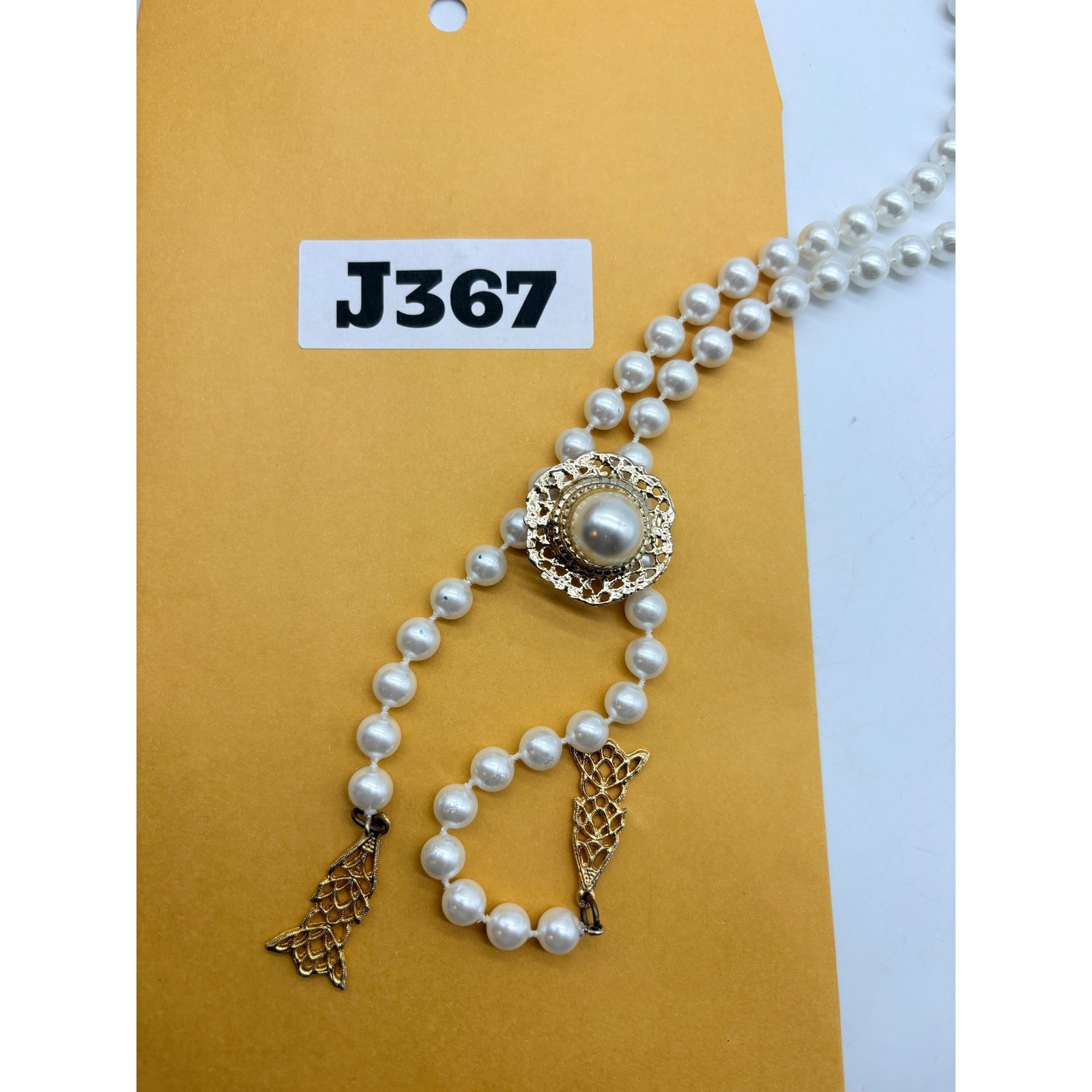 Vintage Faux Pearl Bolo Lariat Necklace Gold Filigree Slide Tassel White