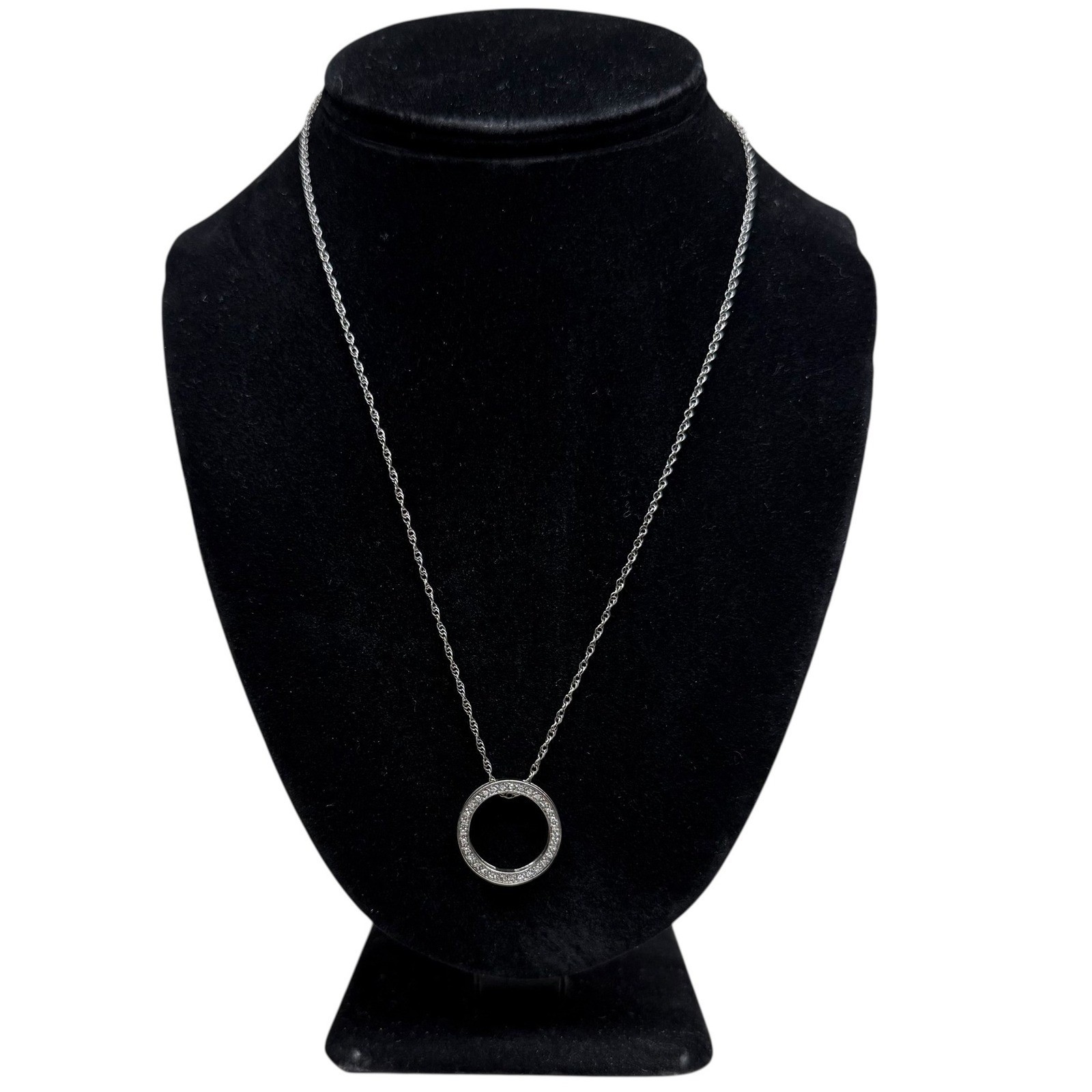 925 Sterling Silver Rhinestone Accent Circle Pendant Necklace Jewelry 10 in L