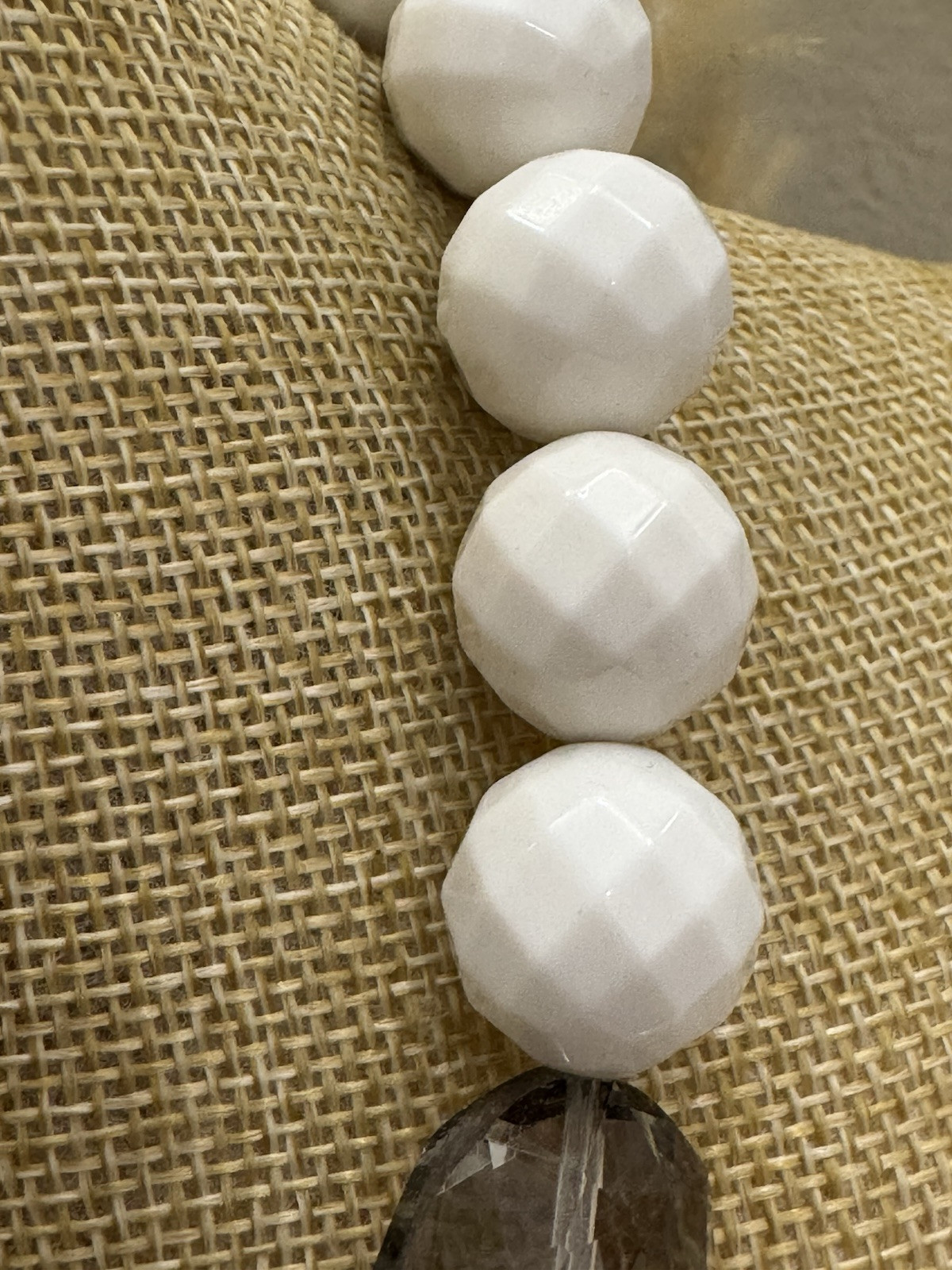 Resin & Acrylic Beads Necklace 20.5”.