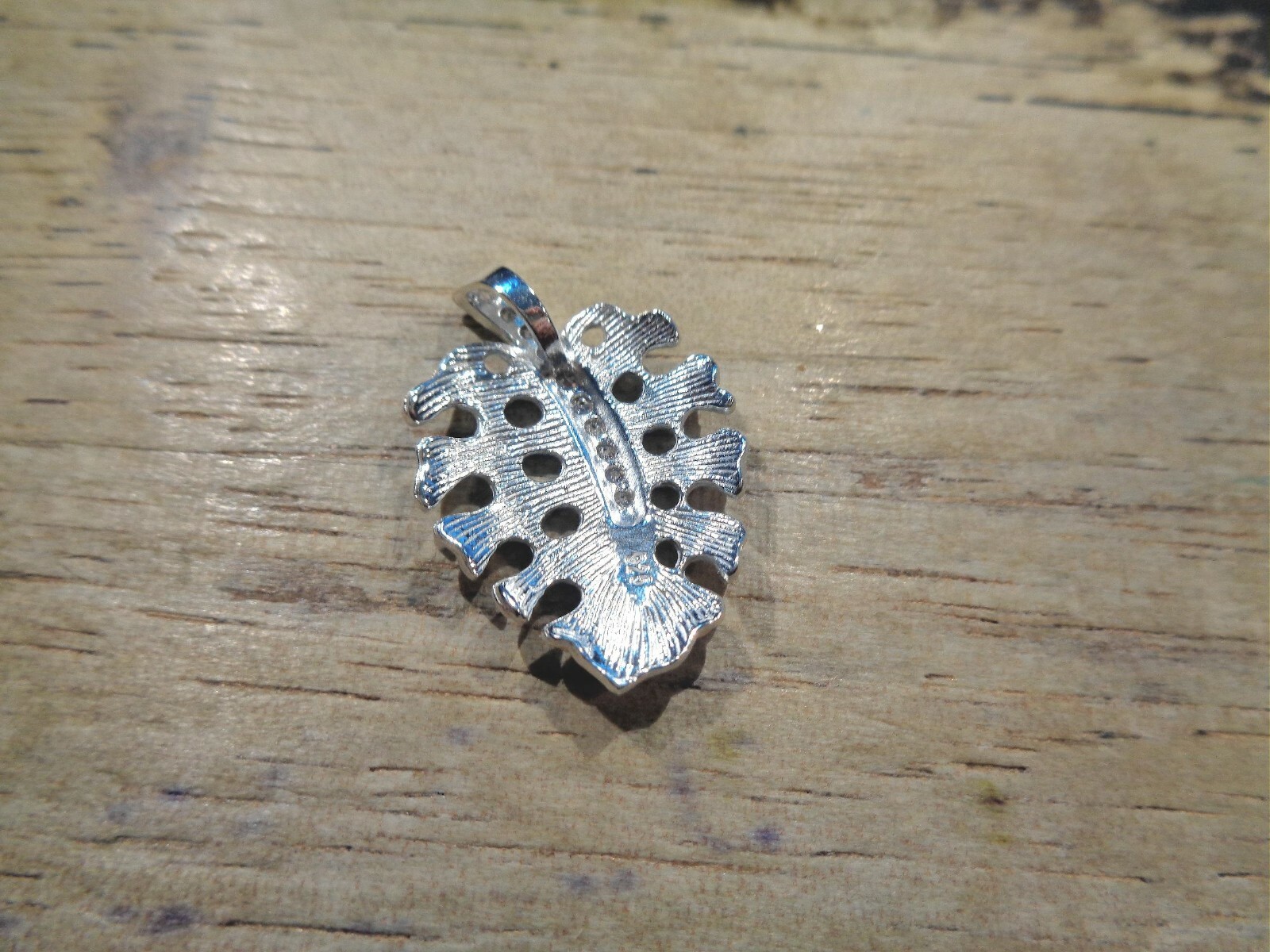 22MM SOLID 925 STERLING SILVER MATTED HAWAIIAN MONSTERA PLANT LEAF CZ PENDANT