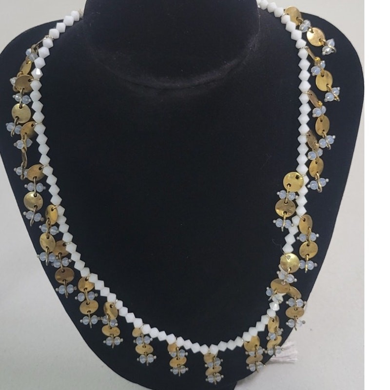 Serefina Anthropologie Necklace Beaded Stones Gold & White Adjustable NWOT