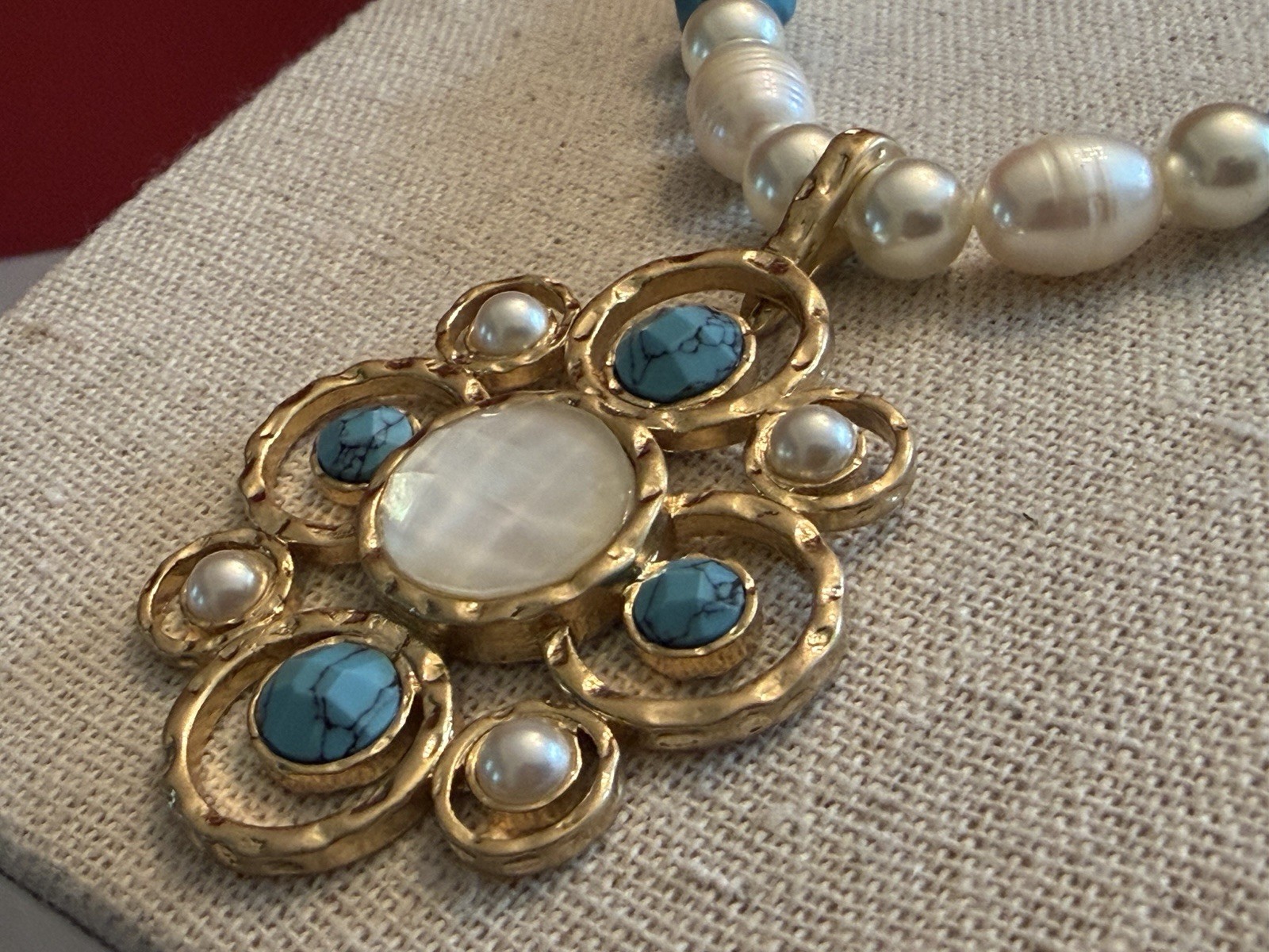 Lia Sophia Kiam Family Faux Turquoise Pearl Necklace 16-18” Gold Tone BinR