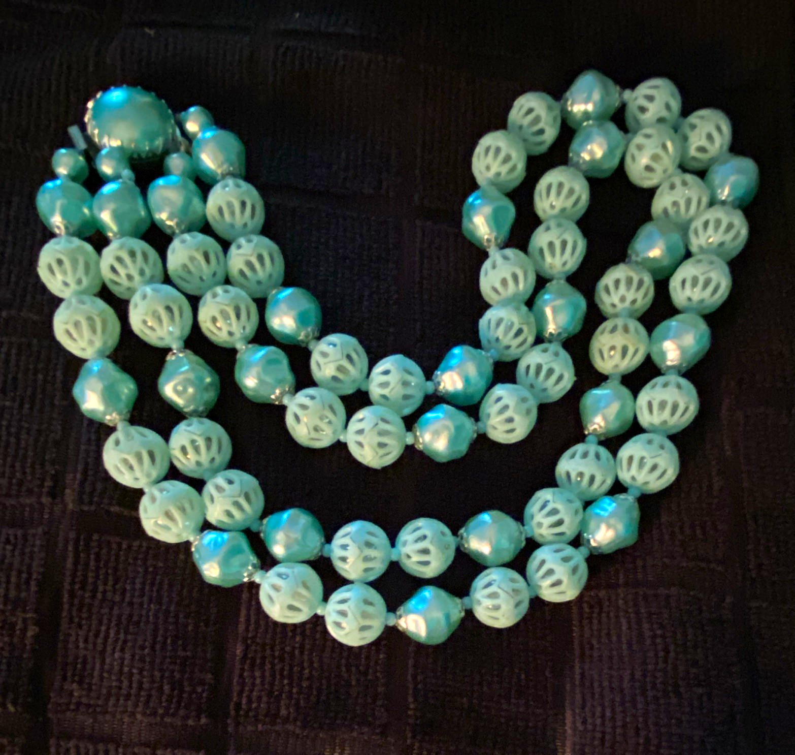 Teal Plastic Beaded Chain Necklace with Round Simulated Beads, Decorative Clasp