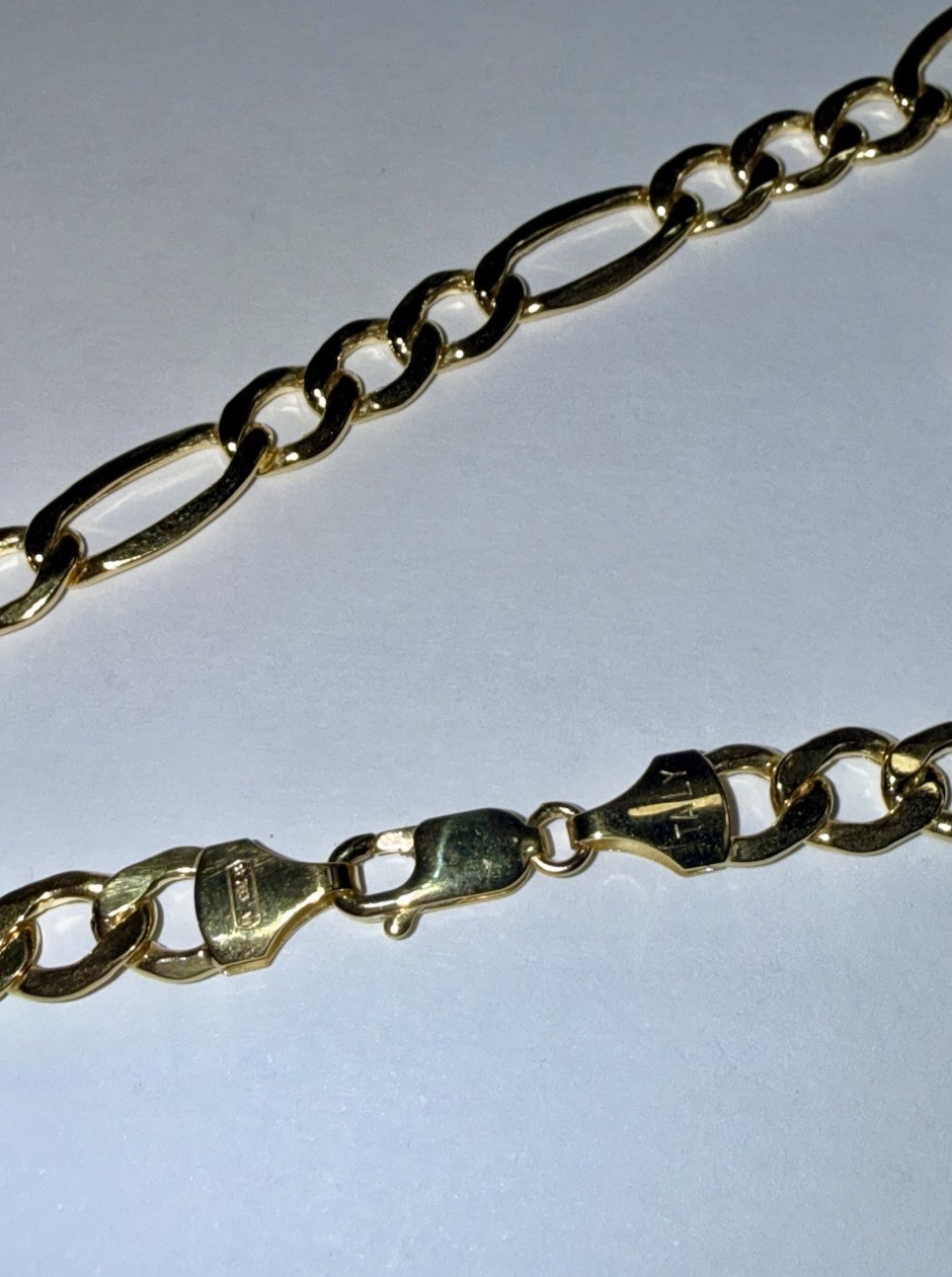 ESTATE Solid 10K Gold 6.7mm Figaro Chain Necklace 22”