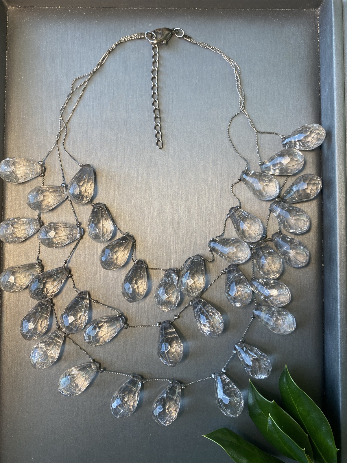Vintage Clear Lucite Fringe Heavy Necklace Estate Jewelry Pre-Owned 18″+2″