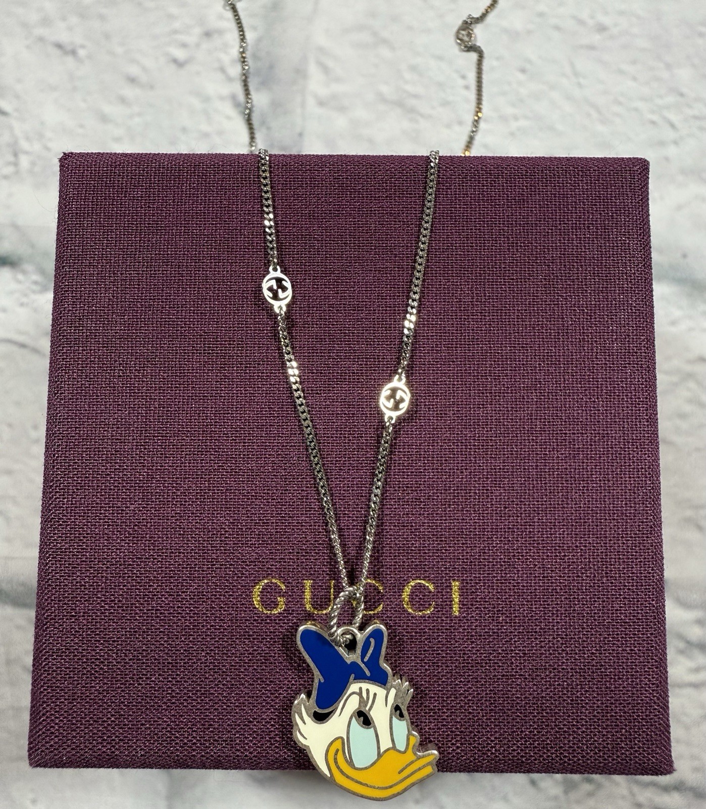 Gucci x Disney Daisy Duck Silver Necklace 45cm Chain New With Box Bag and Tags