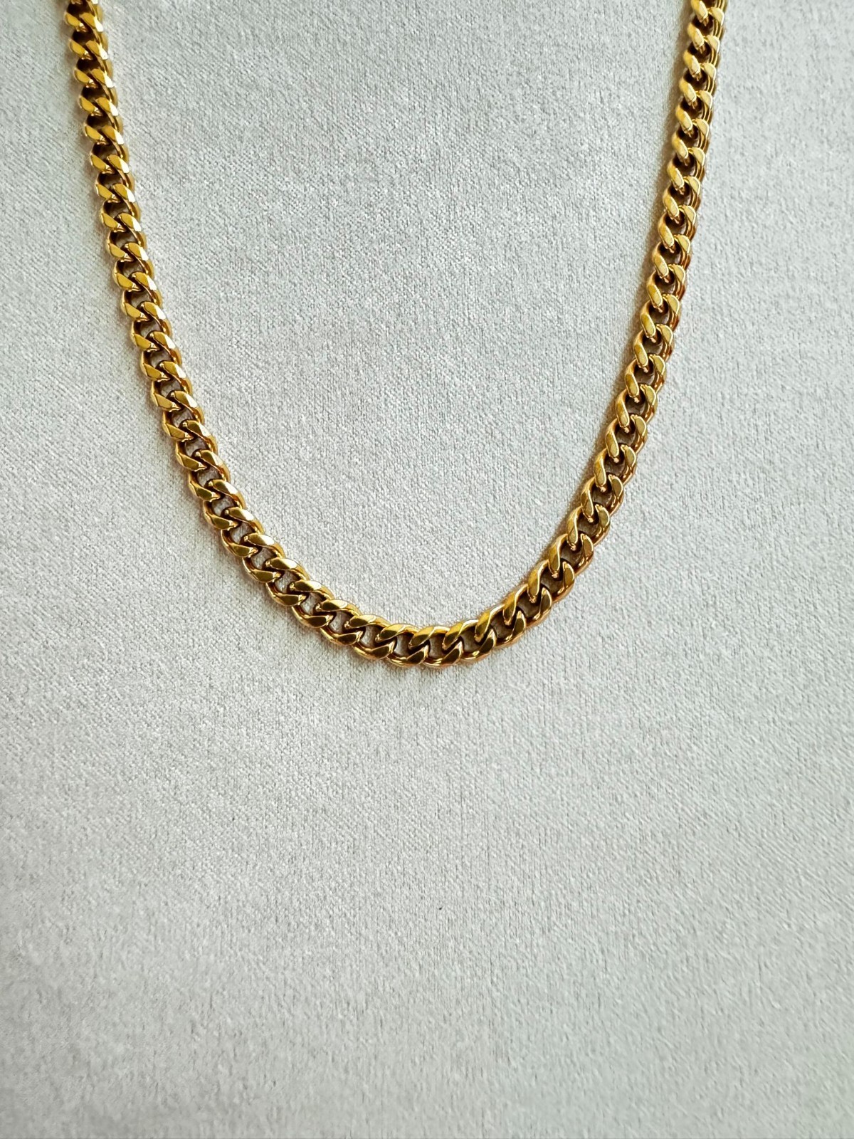 Gold Jordan Necklace – Basketball Necklace – 5mm Cuban – 22″ Cuban Chain – Y2K