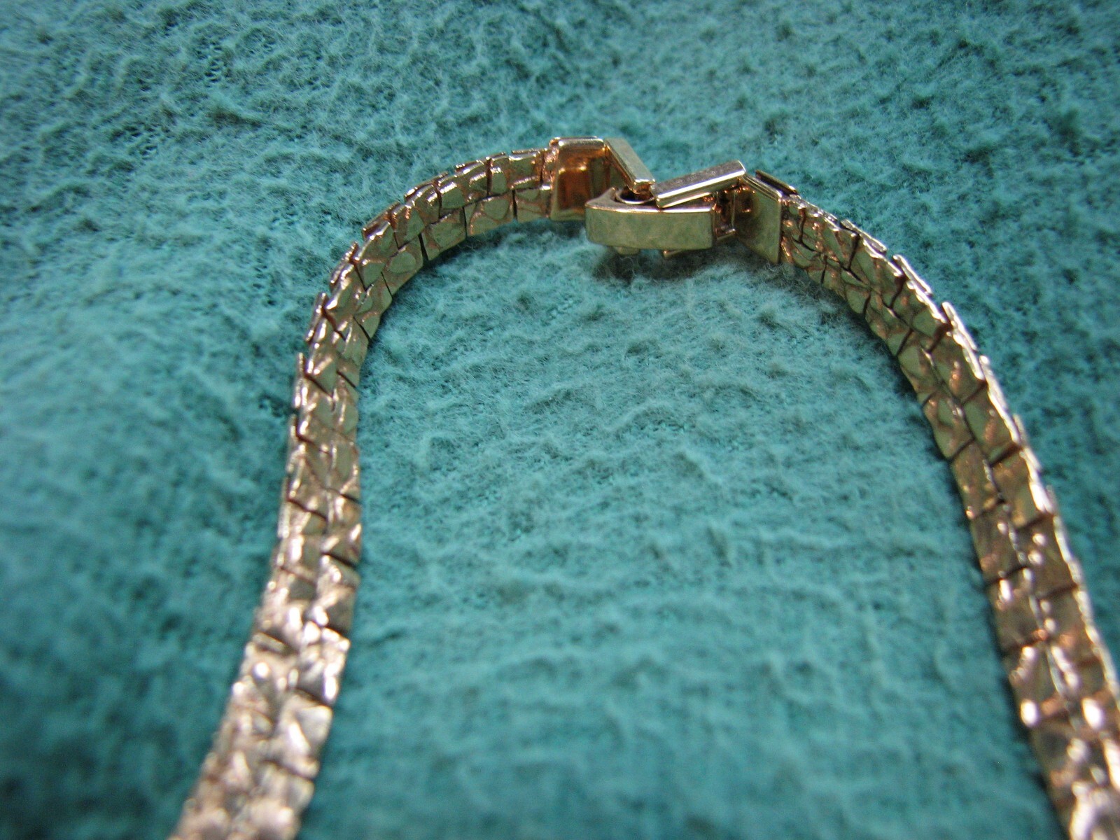 Beautiful Vintage Unisex GOLD NUGGET 24″ Gold Filled Necklace As Shown GORGEOUS