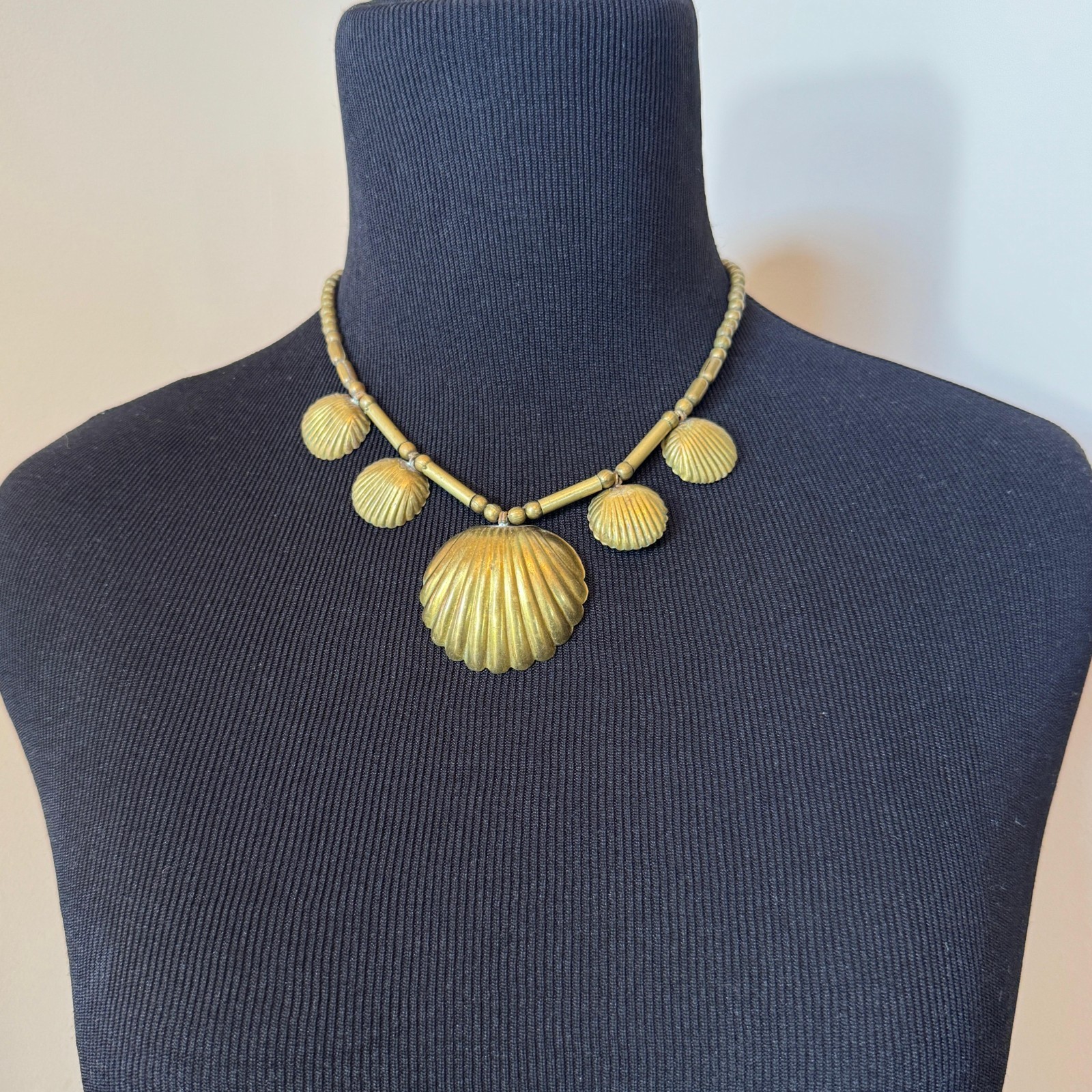 VTG Brass Seashell Statement Necklace Gold Tone Coastal Beach Jewelry Boho 16”