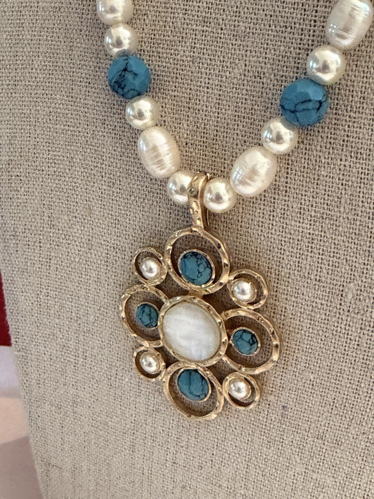 Lia Sophia Kiam Family Faux Turquoise Pearl Necklace 16-18” Gold Tone BinR