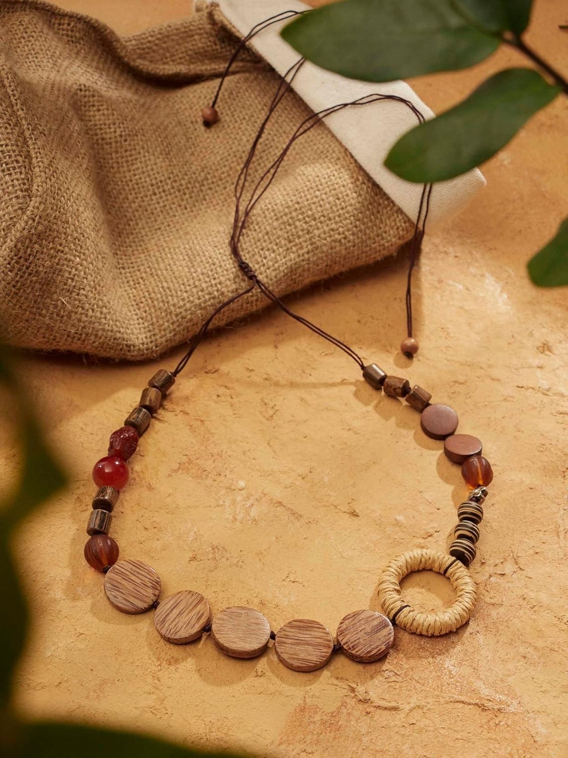 Nature-Inspired Vintage Necklace – Handcrafted Wooden Beads for Unique Style