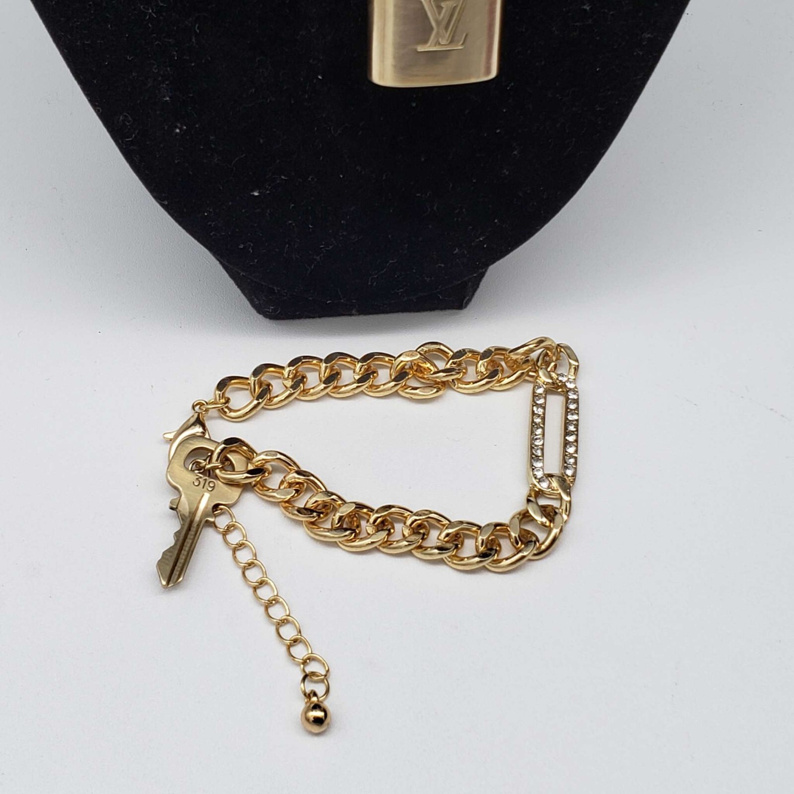 Louis Vuitton Lock & Key with Unbranded Gold Plated Chain Necklace