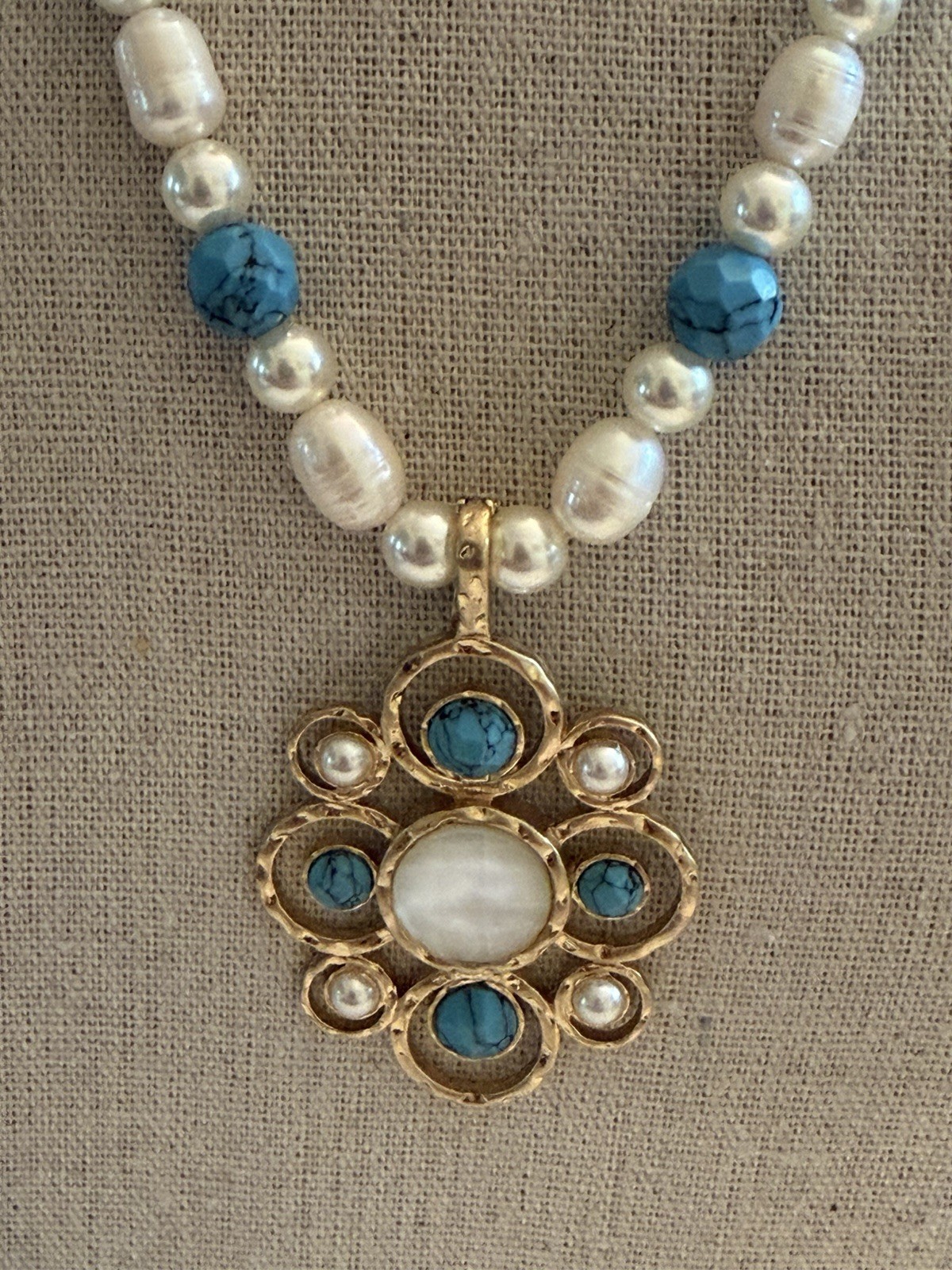 Lia Sophia Kiam Family Faux Turquoise Pearl Necklace 16-18” Gold Tone BinR