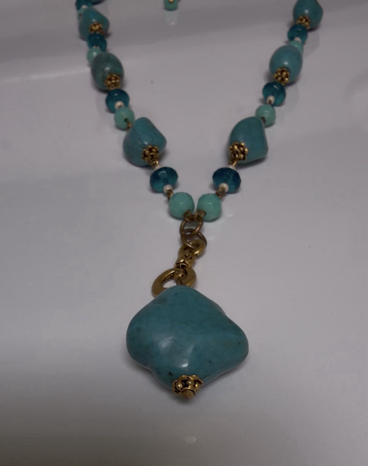 Faux Turquoise Beaded Pendant Necklace Gold Tone Accents Y-Drop Statement