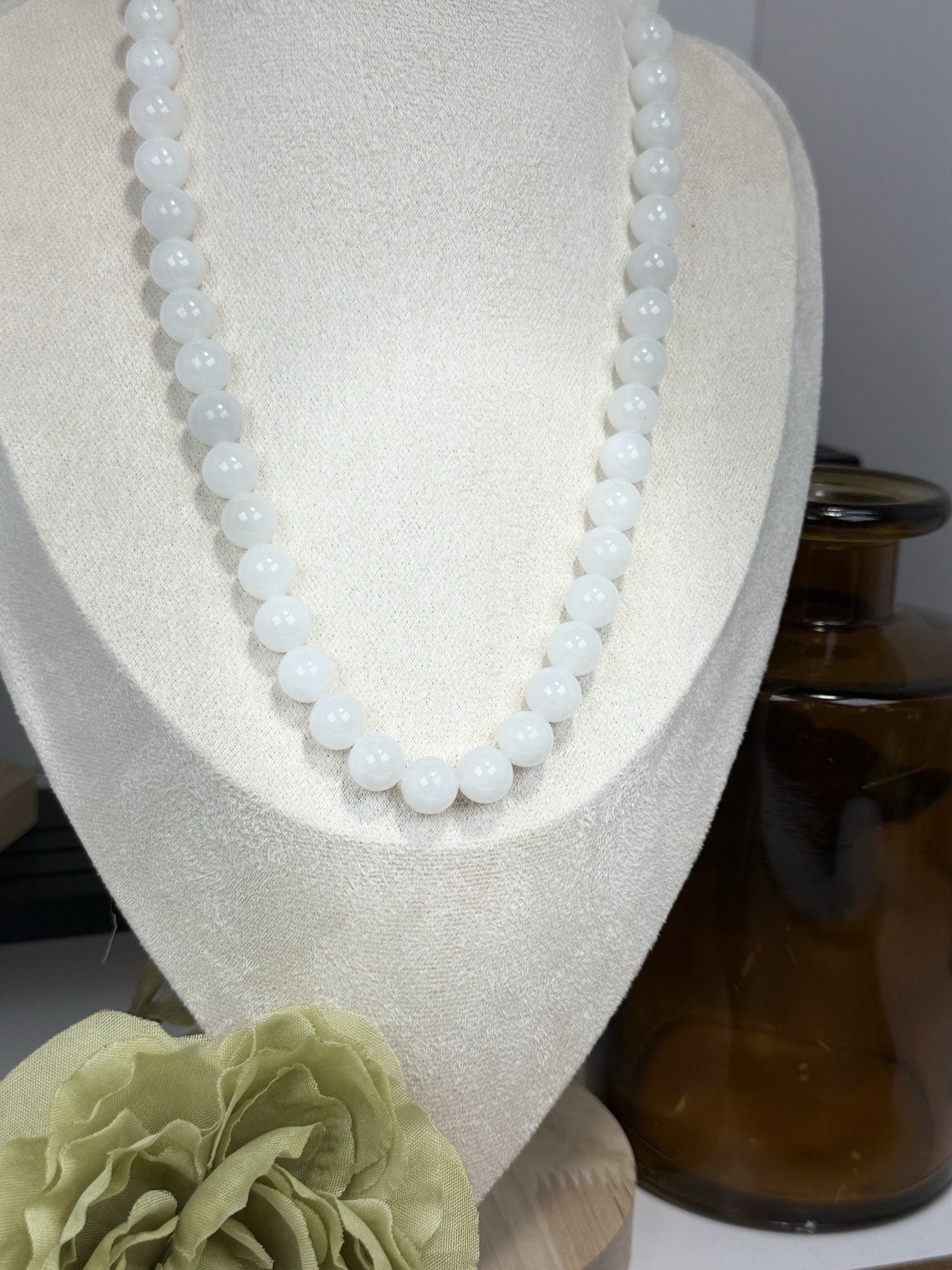 Hetian Jade White 18IN Twist Closure Bead Necklace 10MM