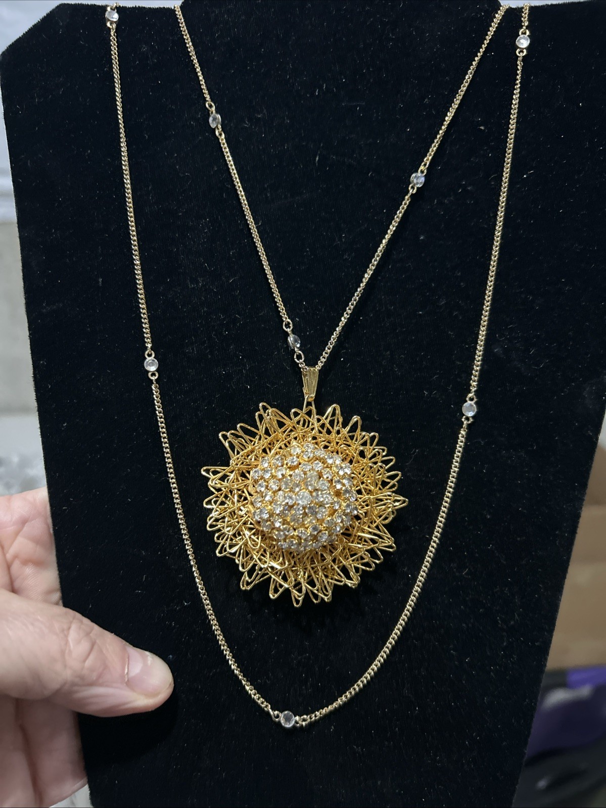 Stunning Pendant Statement Necklace