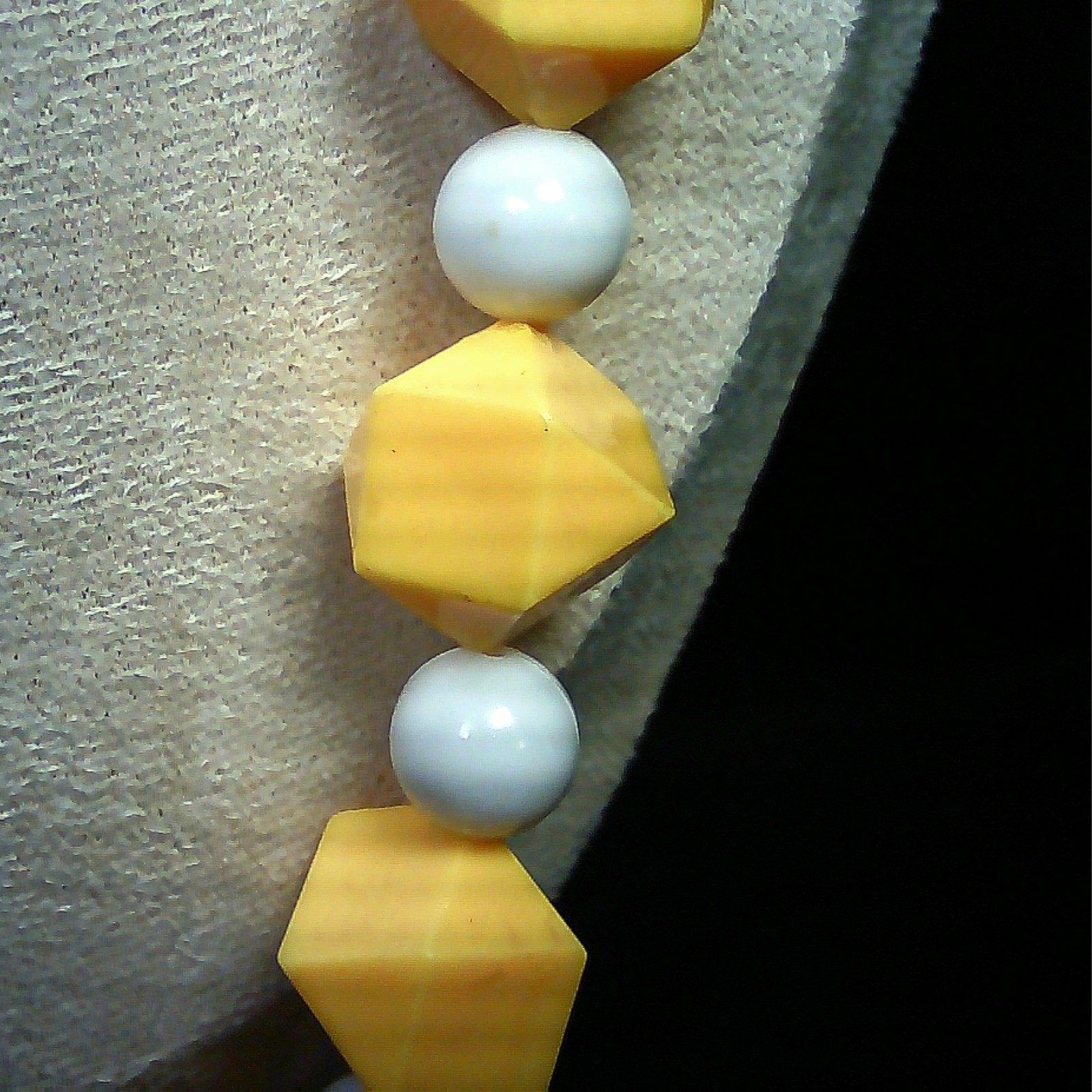 Vintage Yellow & White Plastic Faceted Beaded Necklace/Earings set