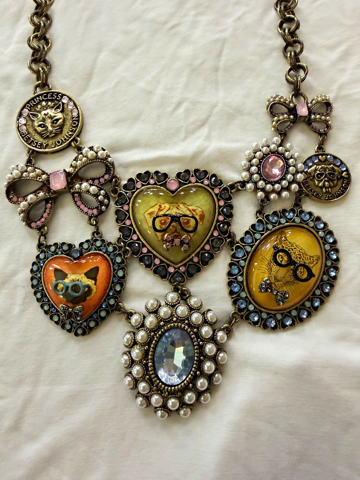 Betsey Johnson Gold Tone Animal Heart Charm Necklace Crystal Pearl Adjustable