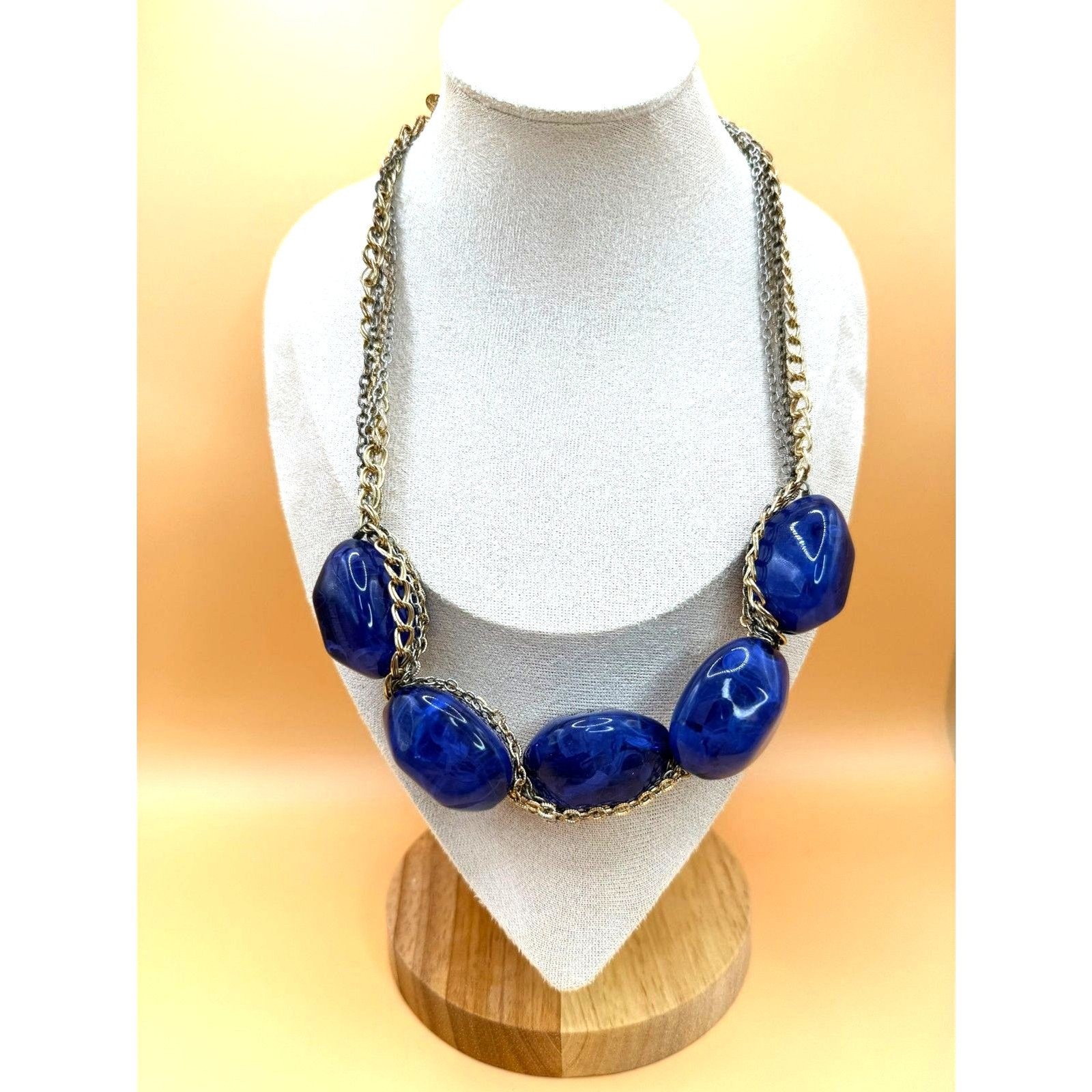 Versona Chunky Blue Resin Statement Necklace Mixed Metal layered Chain 22.8′ EUC