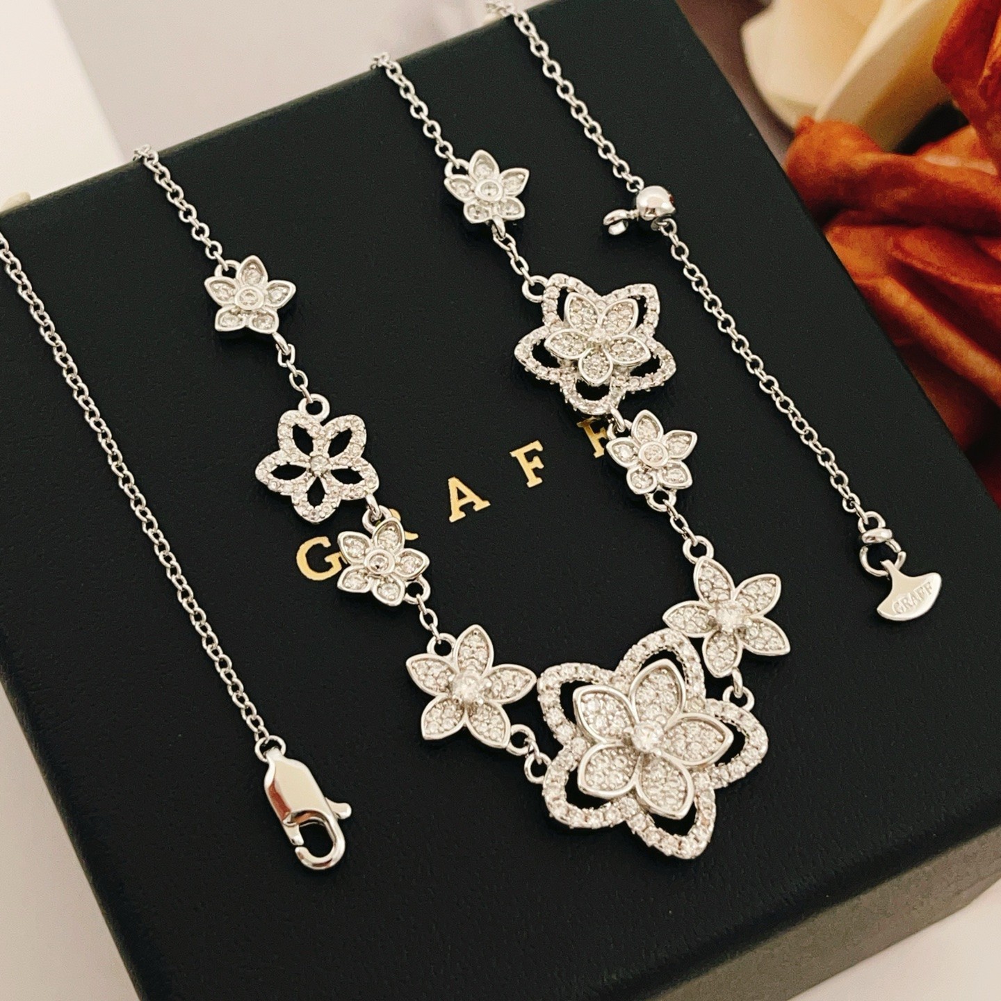 Graff Floral Sterling Silver Crystal Necklace Elegant Flower Pendant Jewelry