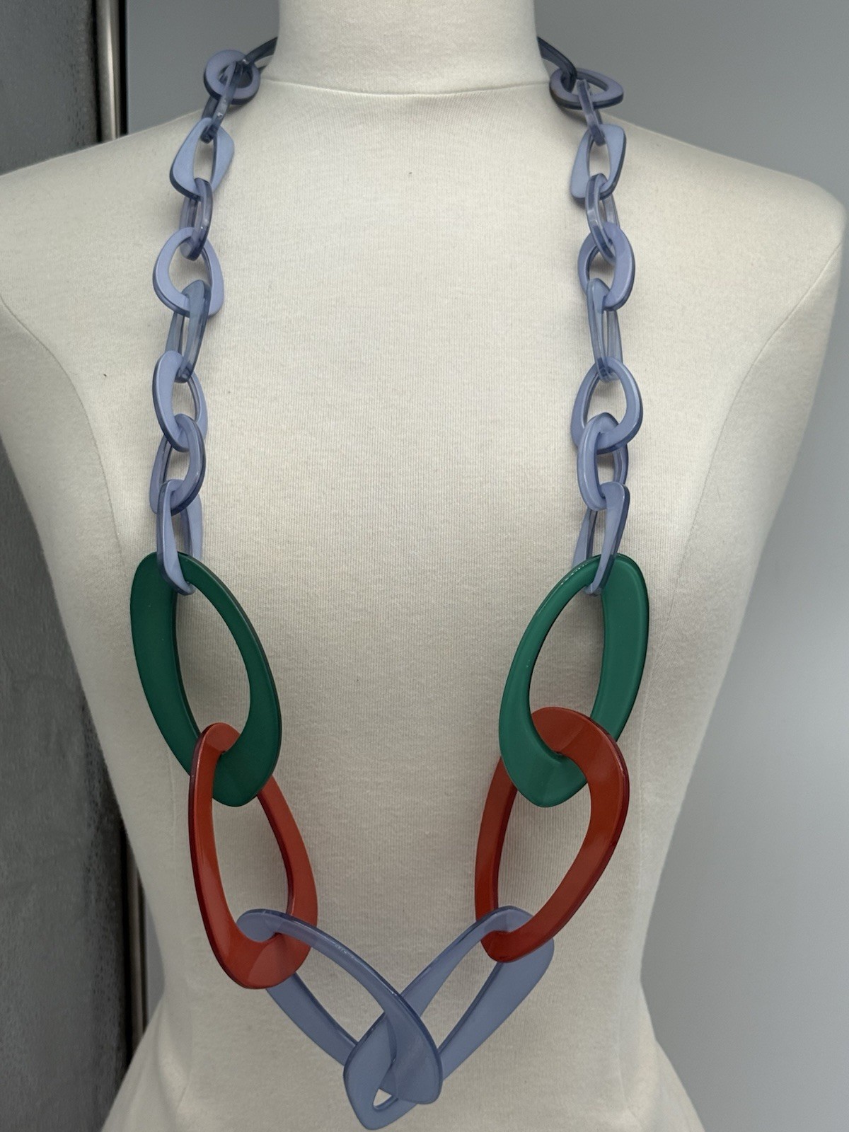 Chunky Acrylic Resin Statement Necklace 40″ Long Multi-Color Green Red Blue Link