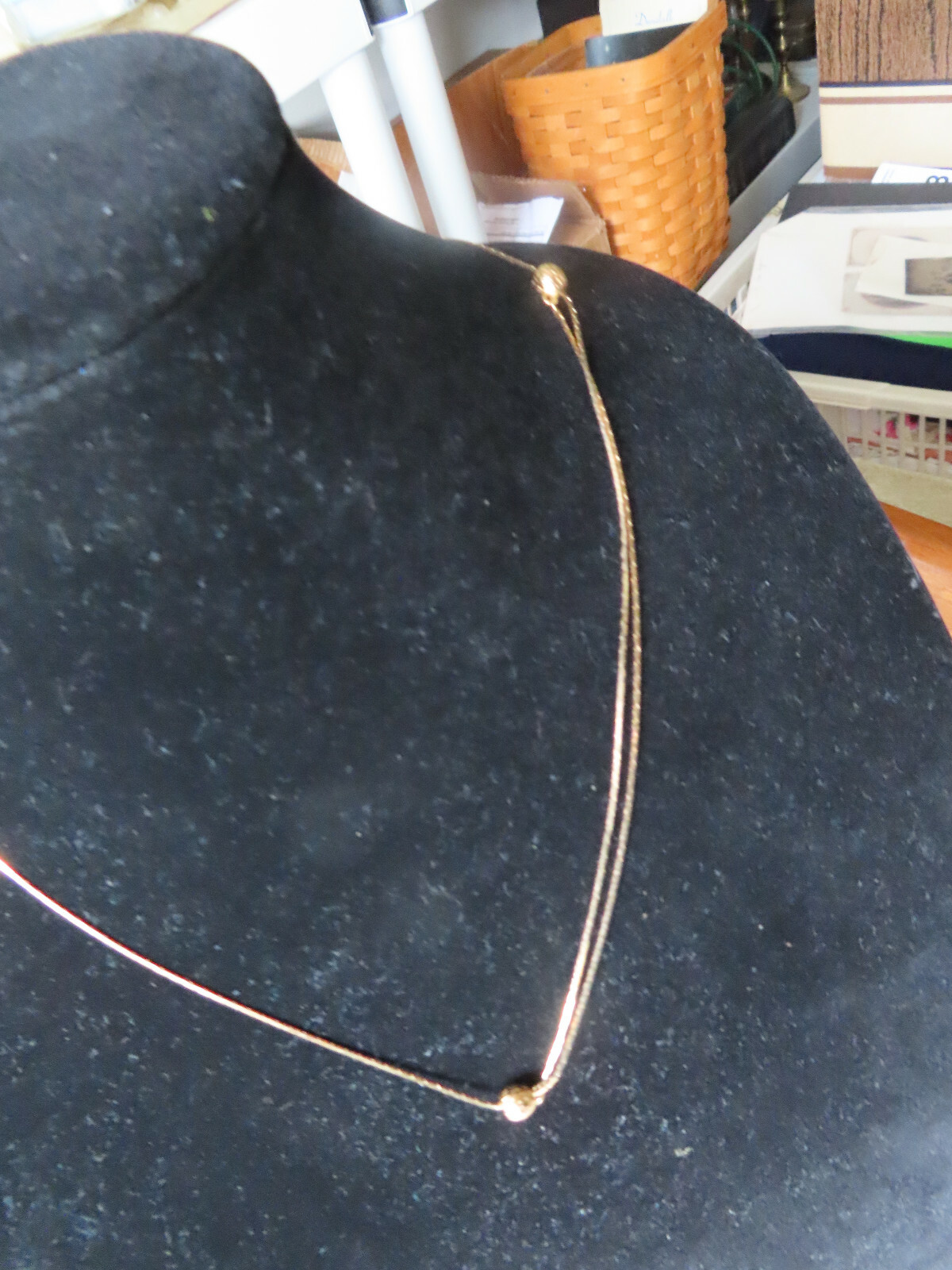 Gold Plated Adjustable Chain Necklace. Nice Gold. NEW & FREE SHIPPING IN USA.