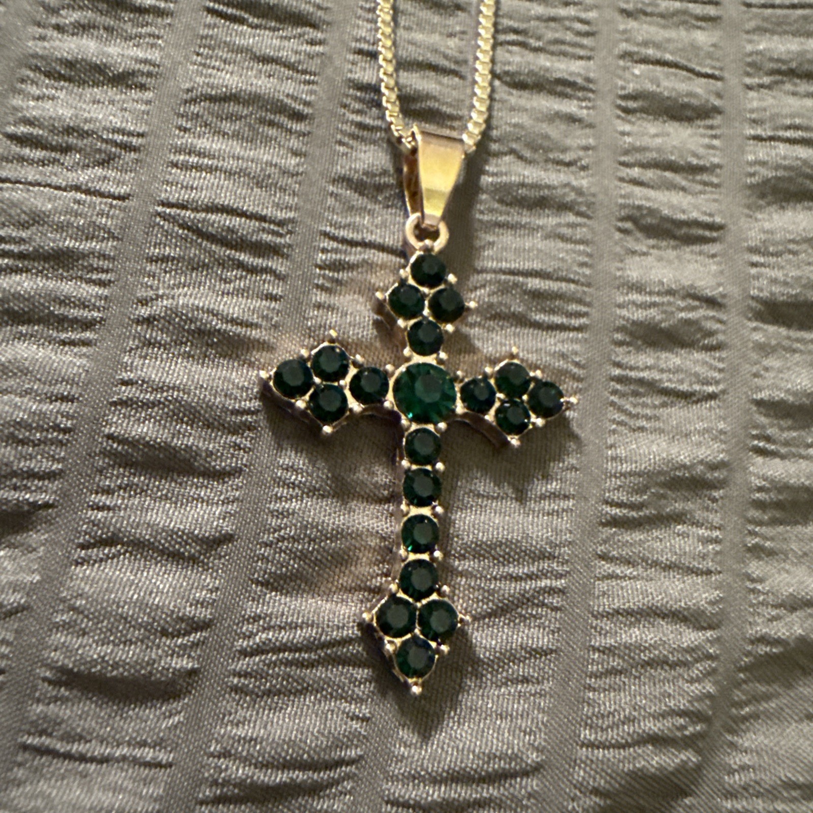 Beautiful Dark Green Stones Colored On A Gold Copper Cross Pendant Necklace
