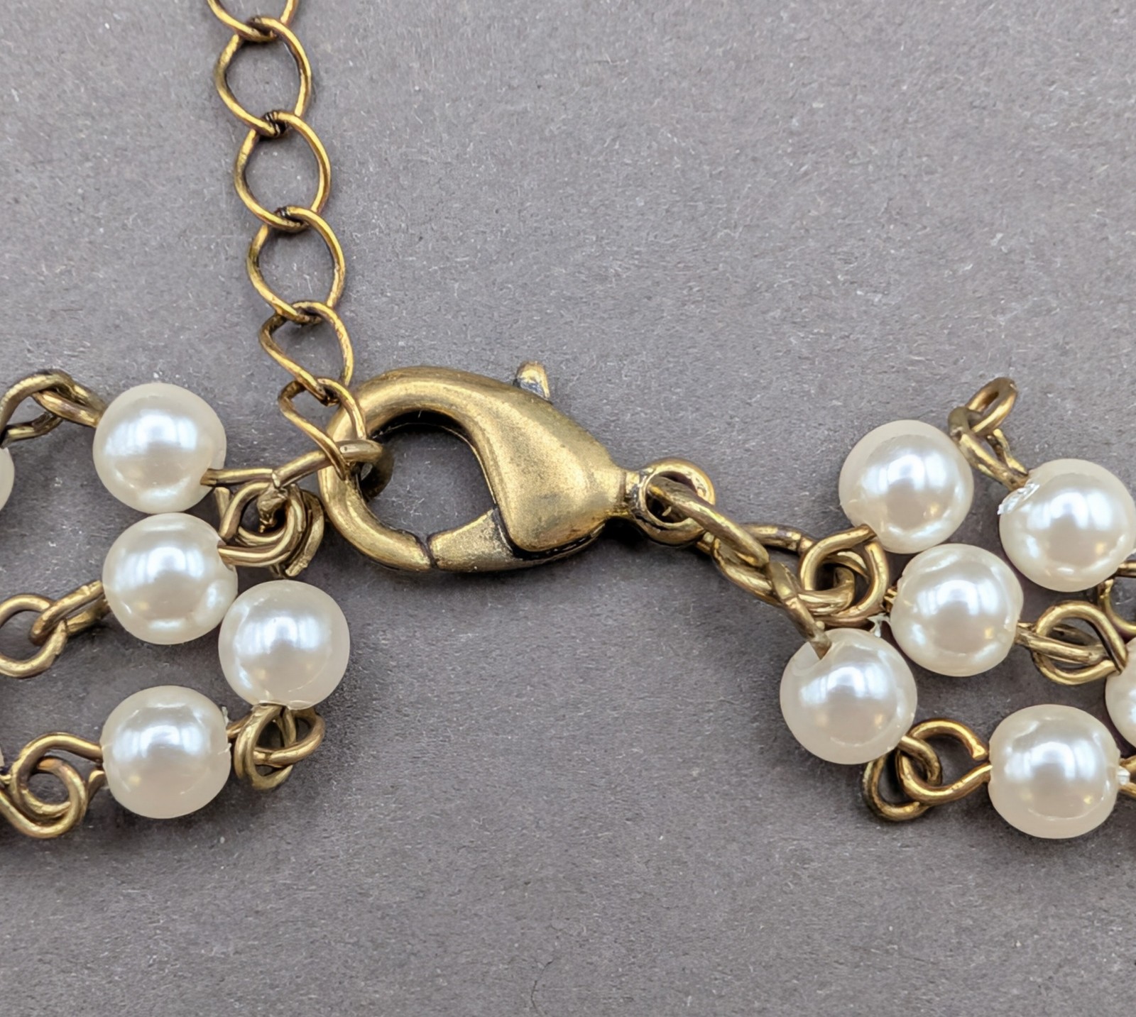 Oscar de la Renta Faux Pearl Rhinestone Bow Statement Necklace Signed 17in