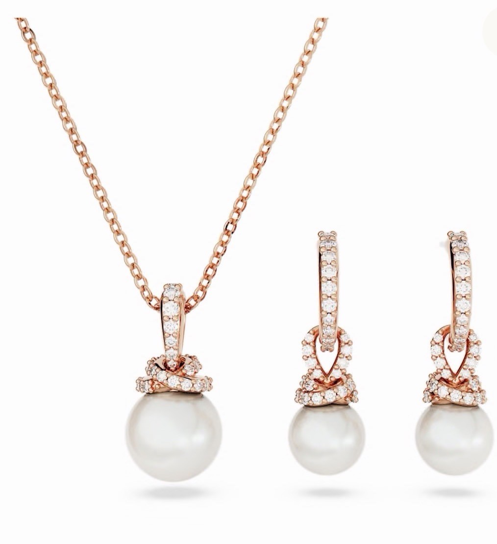 Originally setCrystal pearl, White, 18K rose gold finish