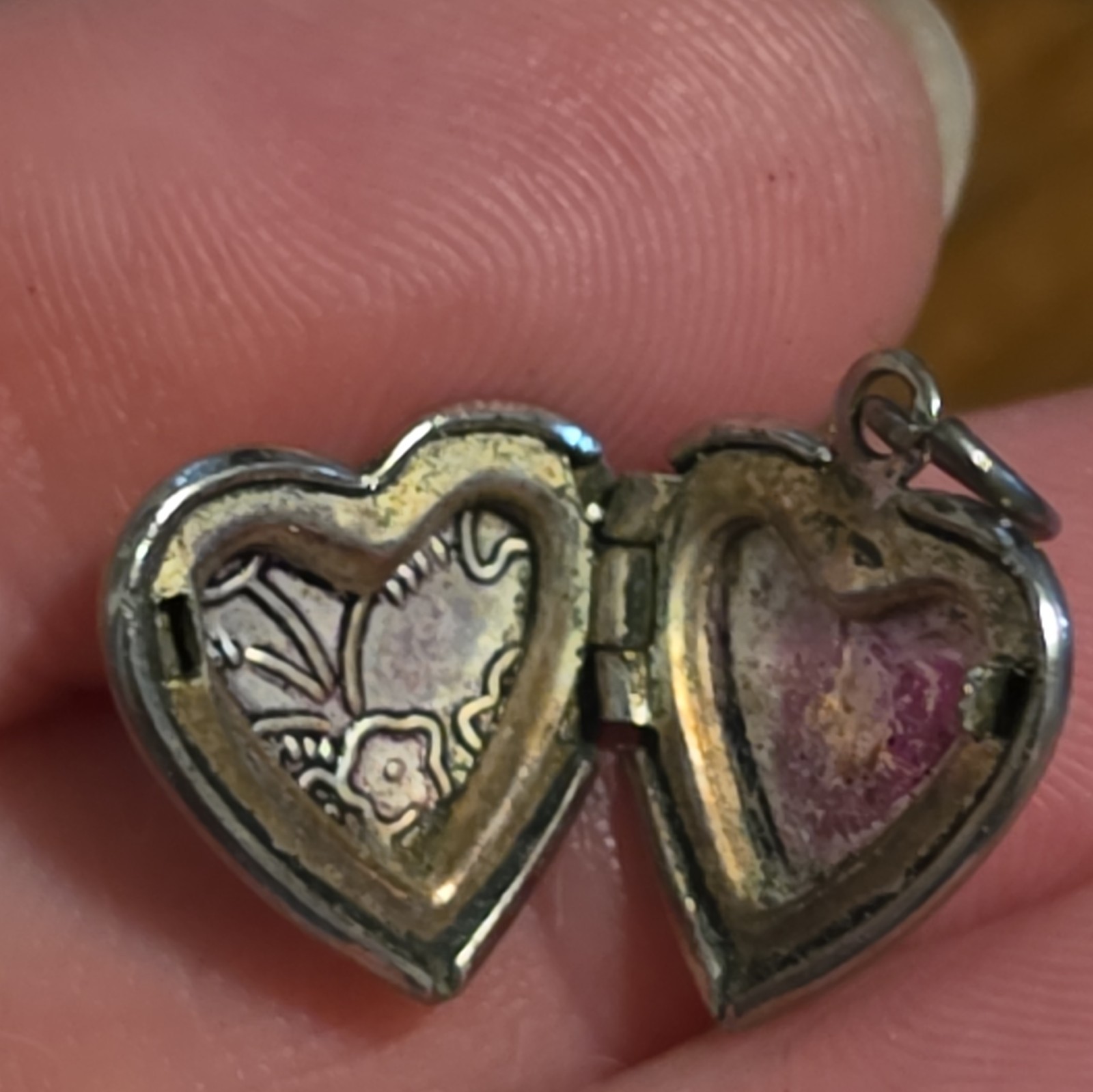 7 Lot Heart Photo Locket Charm Pendants, Metal/Glass, Silver Gold Black Clear