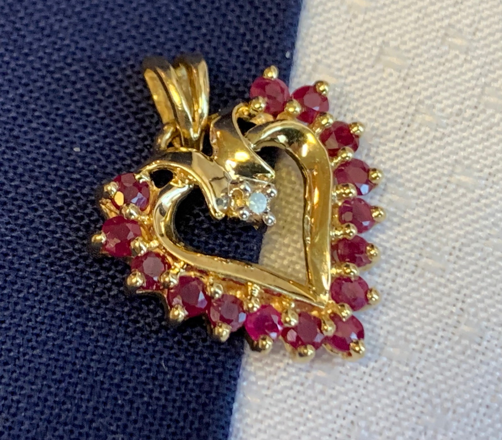 10K Yellow Gold Heart Pendant 1.63g Fine Jewelry Clear & Ruby Color Charm *READ*