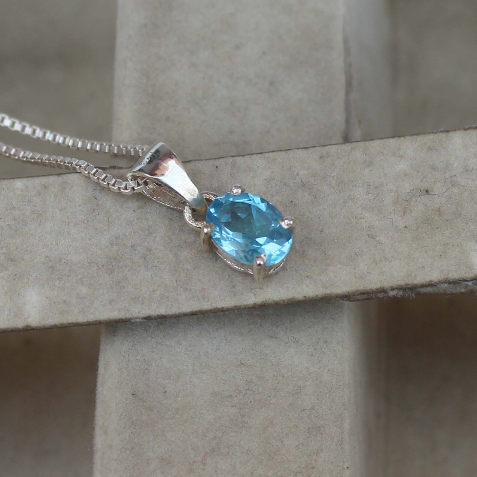 14 Ct Blue Topaz Oval Cut-925 Sterling Silver Pendant Necklace Gift Sliver Chain