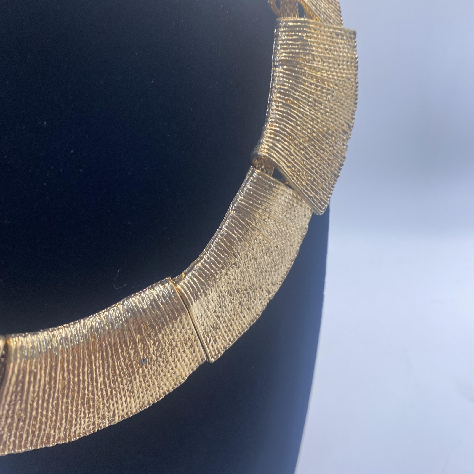 Gold Tone Textured Bib Statement Necklace Mesh Chain 27 In Fashion Jewelry