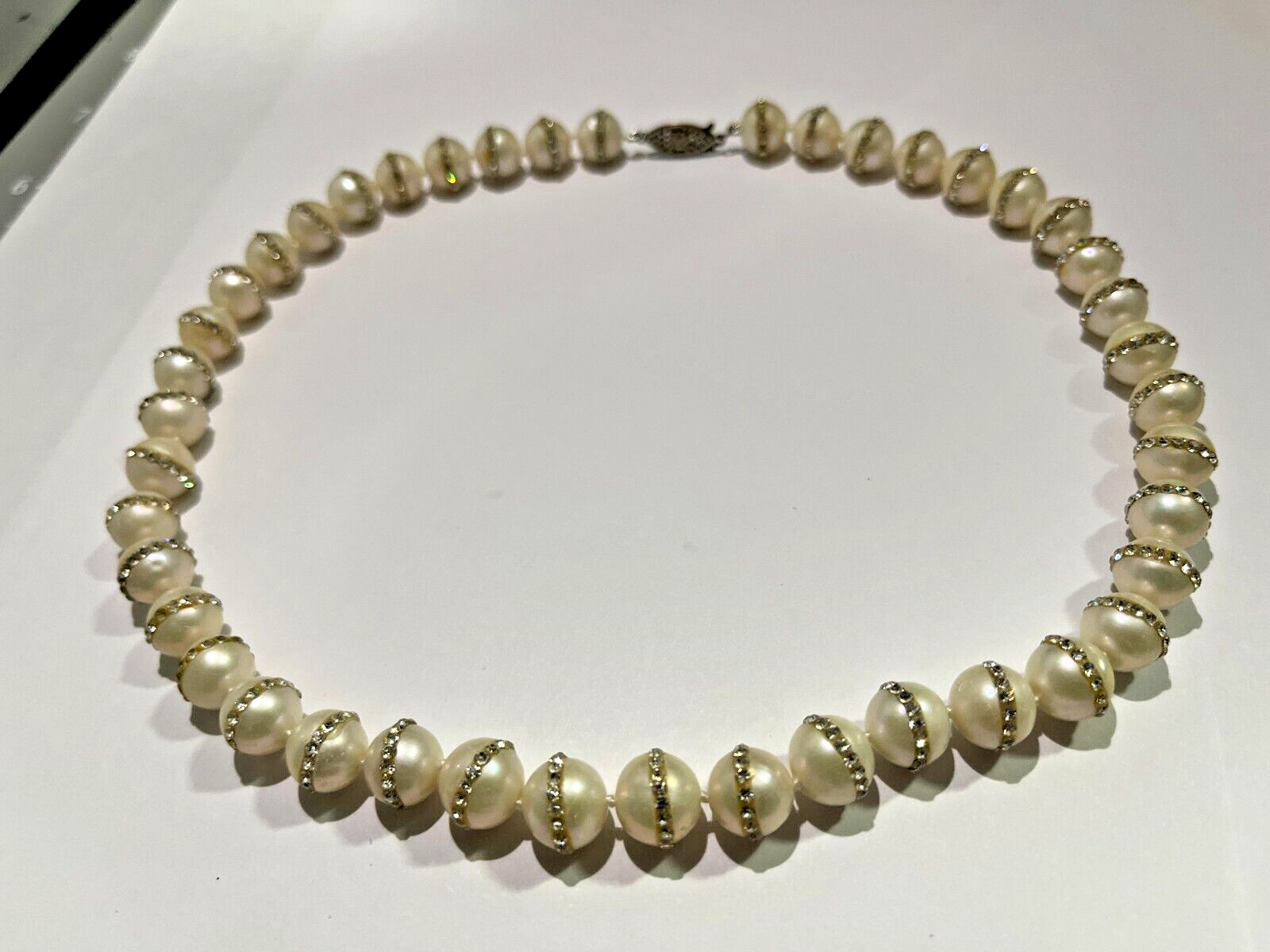 White Simulated Pearl w/ Rhinestones Necklace middle 10 mm 18 inches Jewelry