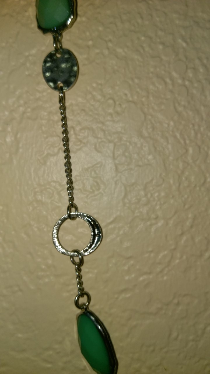 VERSONA turquoise stone long chain with earring pair.