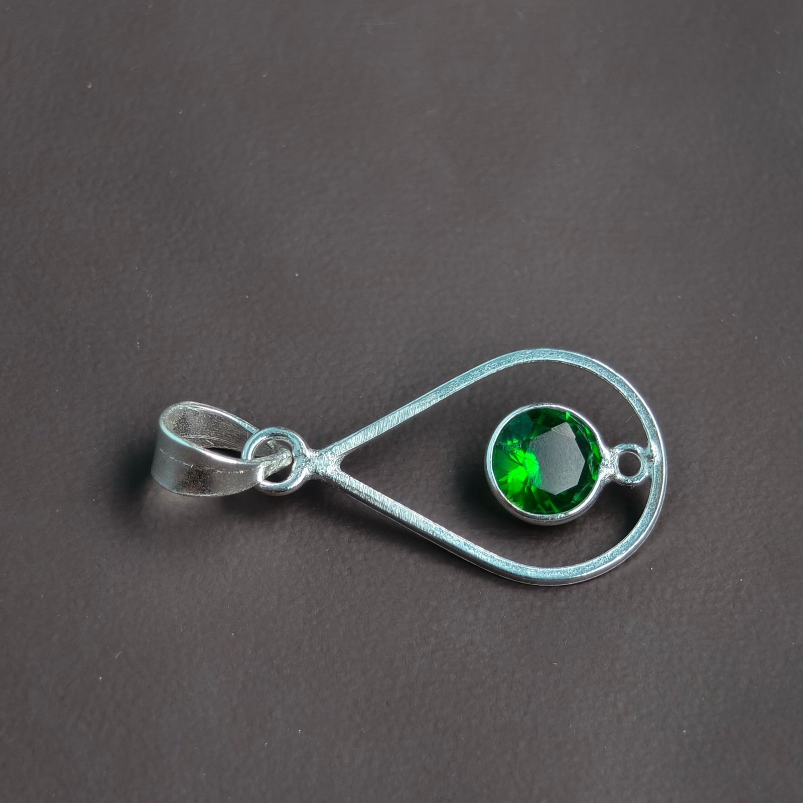 Faceted Round Green Emerald Pendant 925 Sterling Silver Jewellery