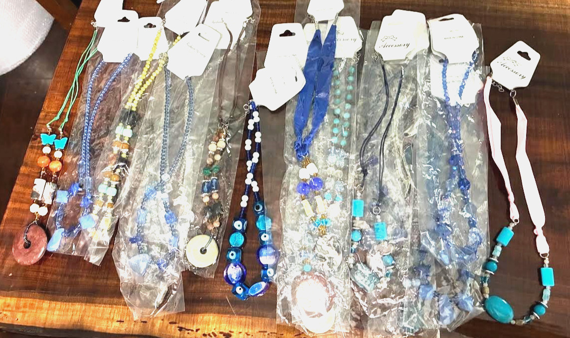 Lot of 18 GLASS & Mixed Materials BEADED NECKLACES-Statement Fashion Jewelry NEW