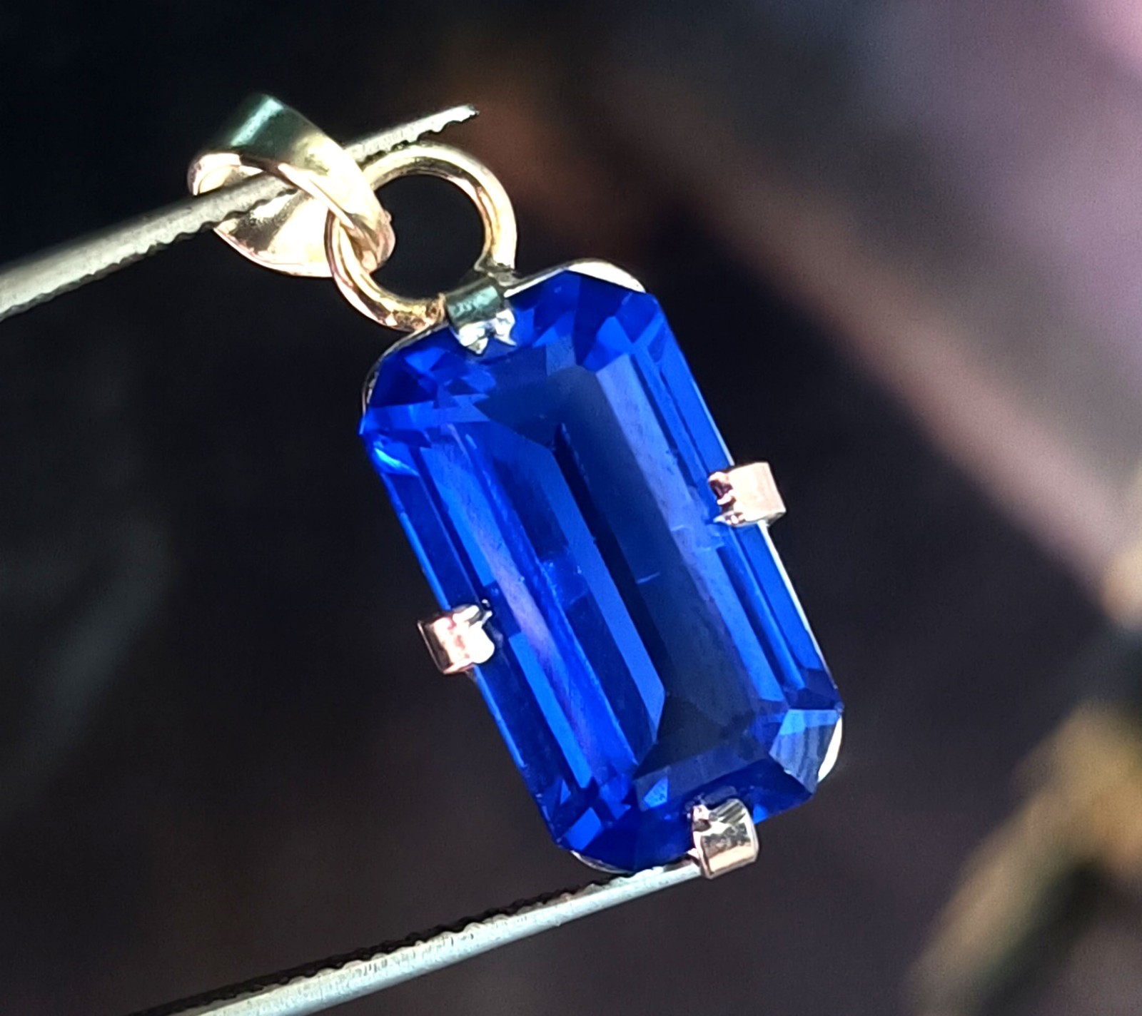 Certified 20 CT Natural Blue Sapphire Loose Gemstone Pendant In 925 Silver
