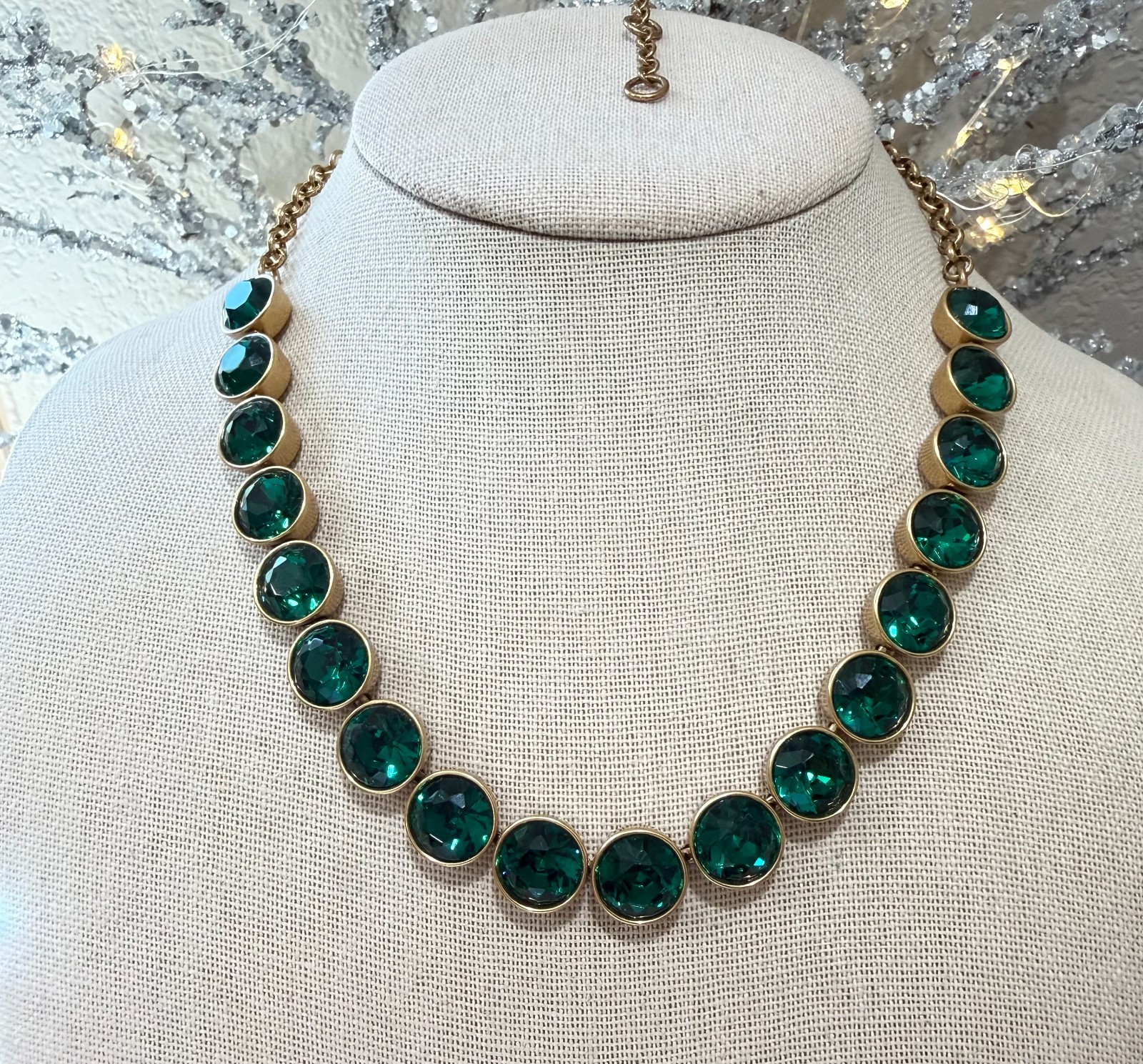 J Crew Georgian Riviere Necklace Anna Wintour Brulee Emerald Green Collet N603
