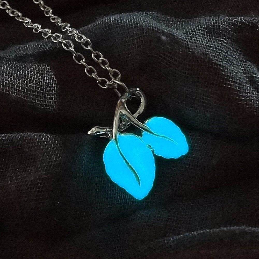 Metal 5/8″ Glow in the Dark LEAVES Charm Pendant 18″ Necklace Luminous