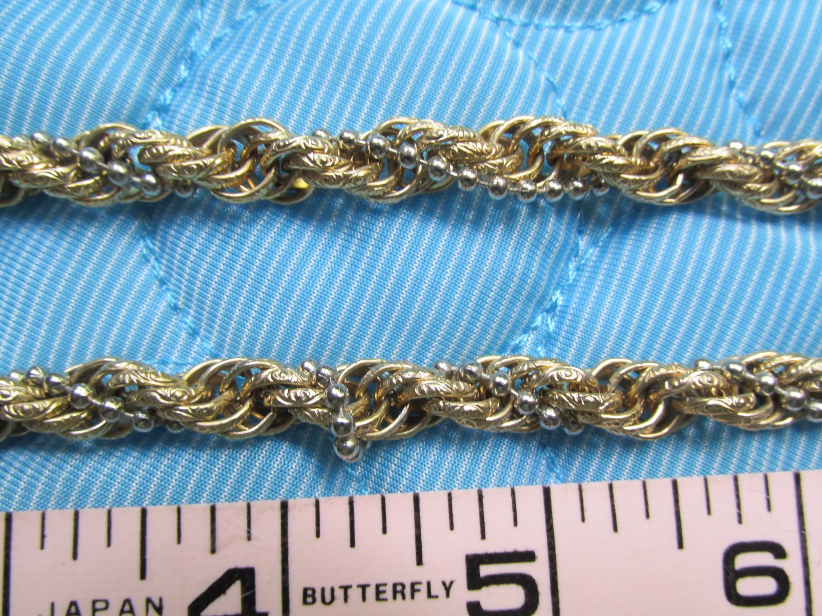 Necklaces – Lot of 4 Vintage gold tone Assorted styles and lengths Statements VG