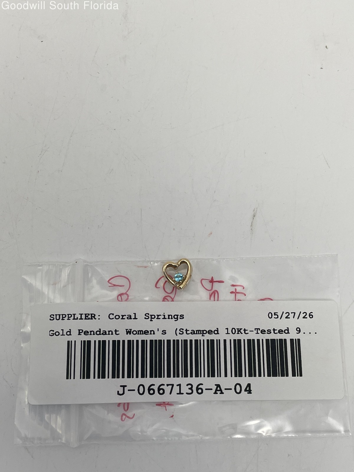 Gold 10K Pendant Women’s (Stamped 10K-Tested 9.71KT) Weight 0.9g