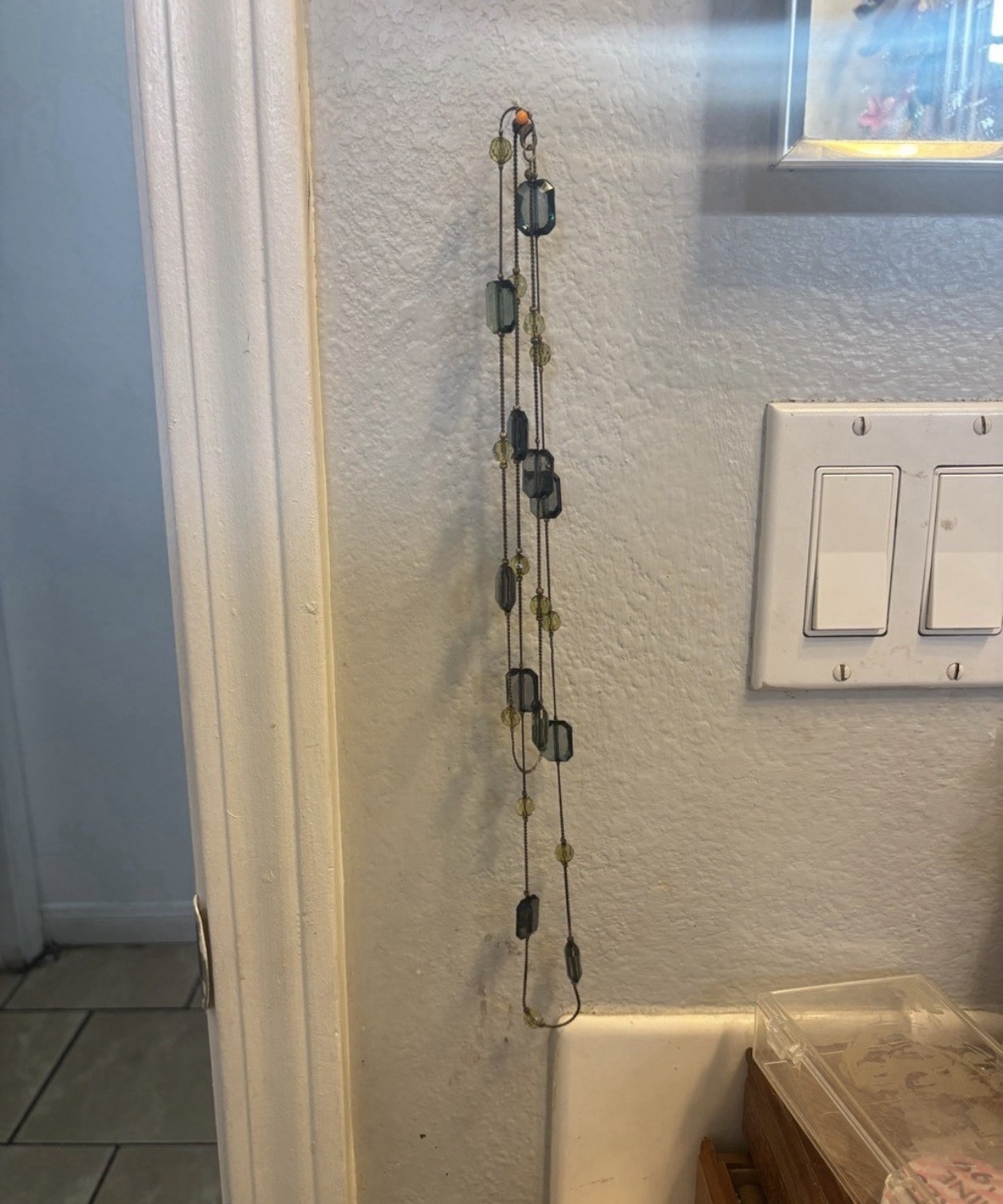 Green Glass Style Beaded Necklace, Bead Chain Style, No Stone Main/Secondary