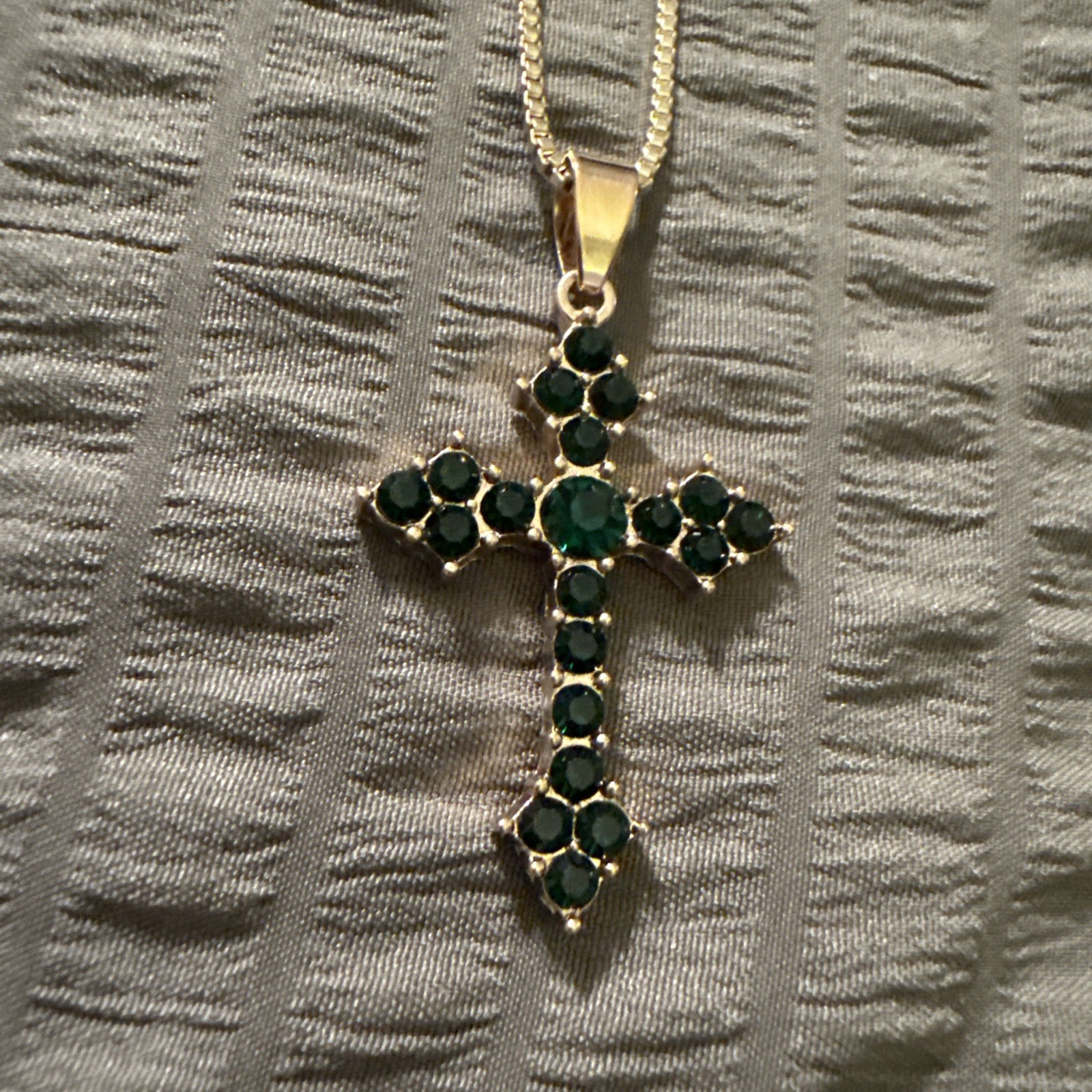 Beautiful Dark Green Stones Colored On A Gold Copper Cross Pendant Necklace