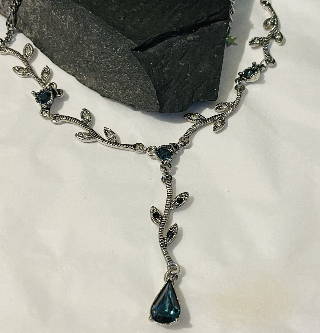 Lariat Necklace Sapphire Blue Crystals Silver Tone Prom Party Weekend Costume