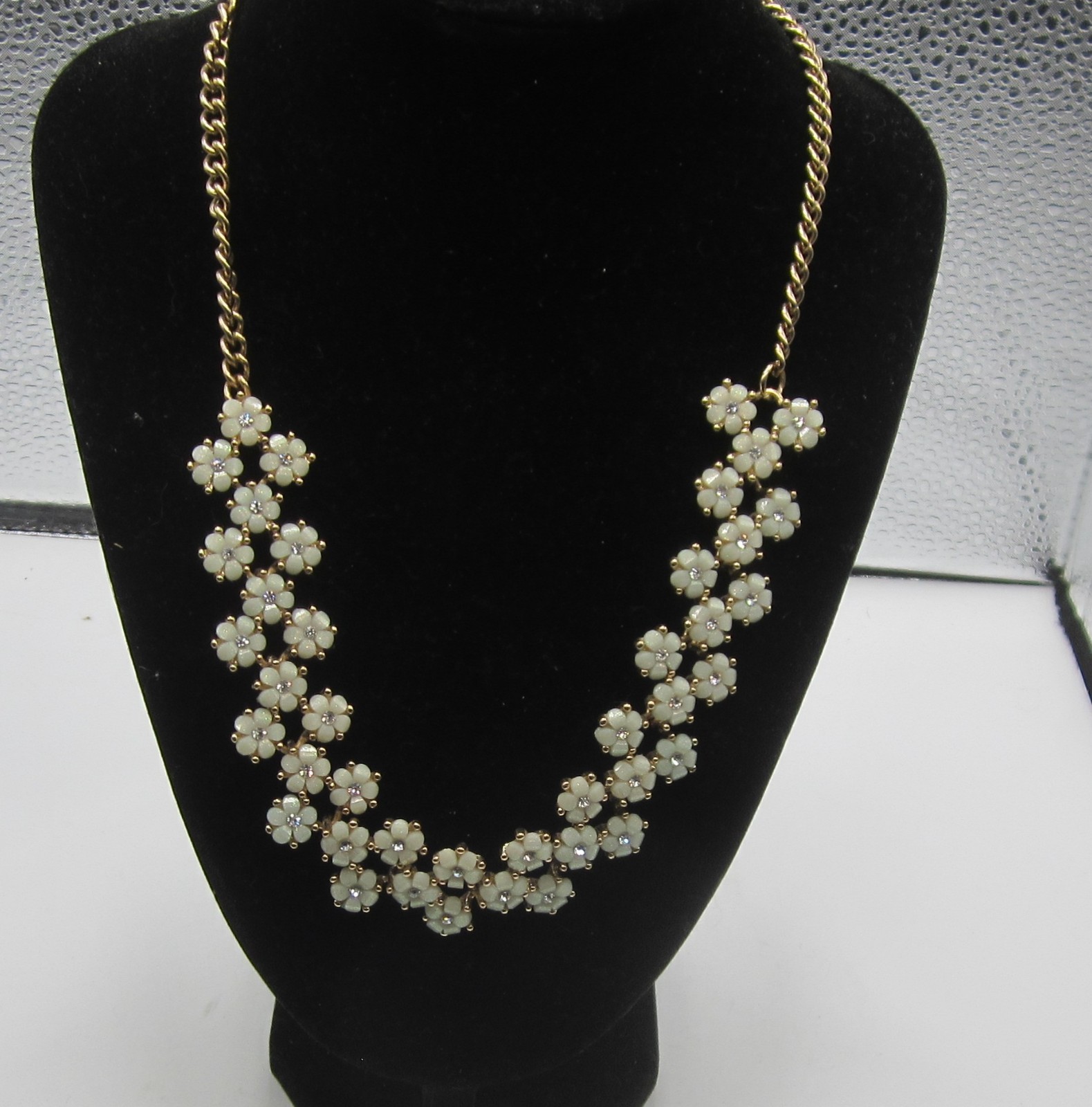 Floral Cluster Statement Necklace 19+ in.