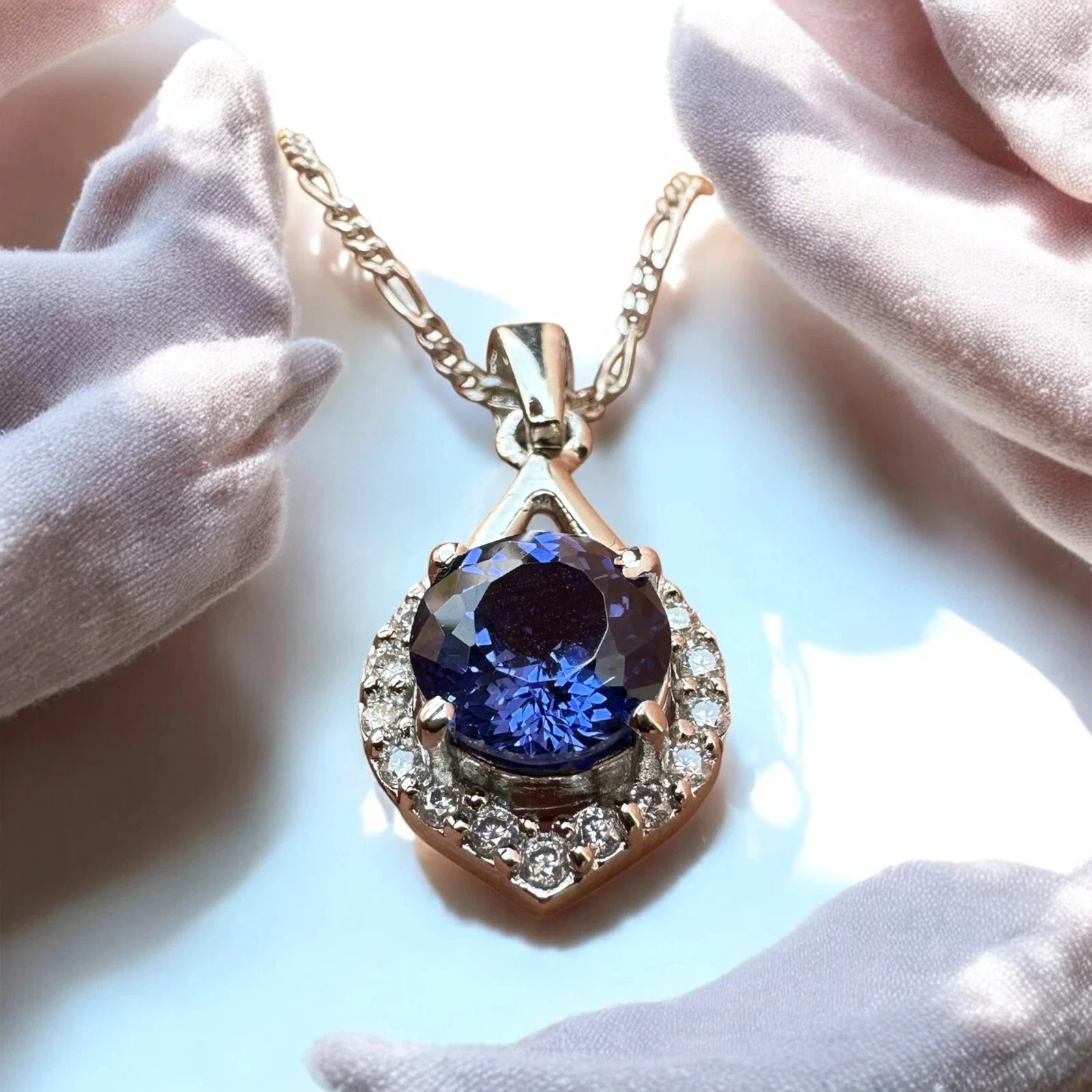 15 Ct Sterling Sliver luxurious jewelry: Natural Blue Sapphire Certified Gems