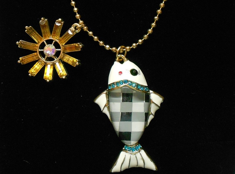Betsey Johnson Mermaids Tale Gingham Checkered Fish & Flower Gold Tone Necklace