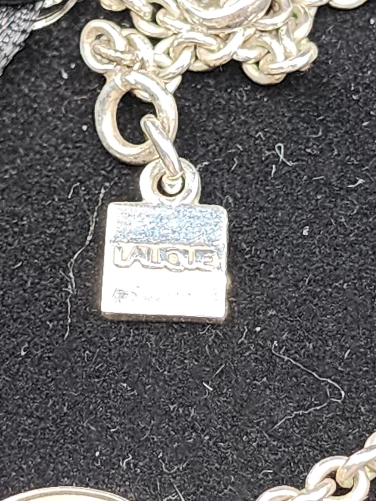 Lalique France Crystal ‘Vibrante’ Necklac in Clear & Silver, 925 Silver Y Style